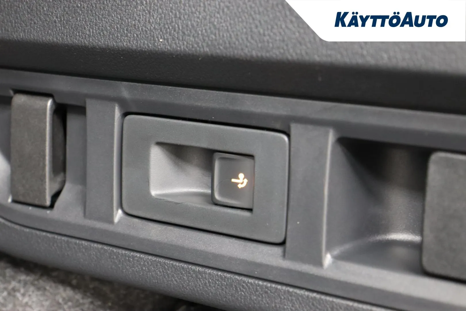 Skoda Octavia CRZ-799 carousel image