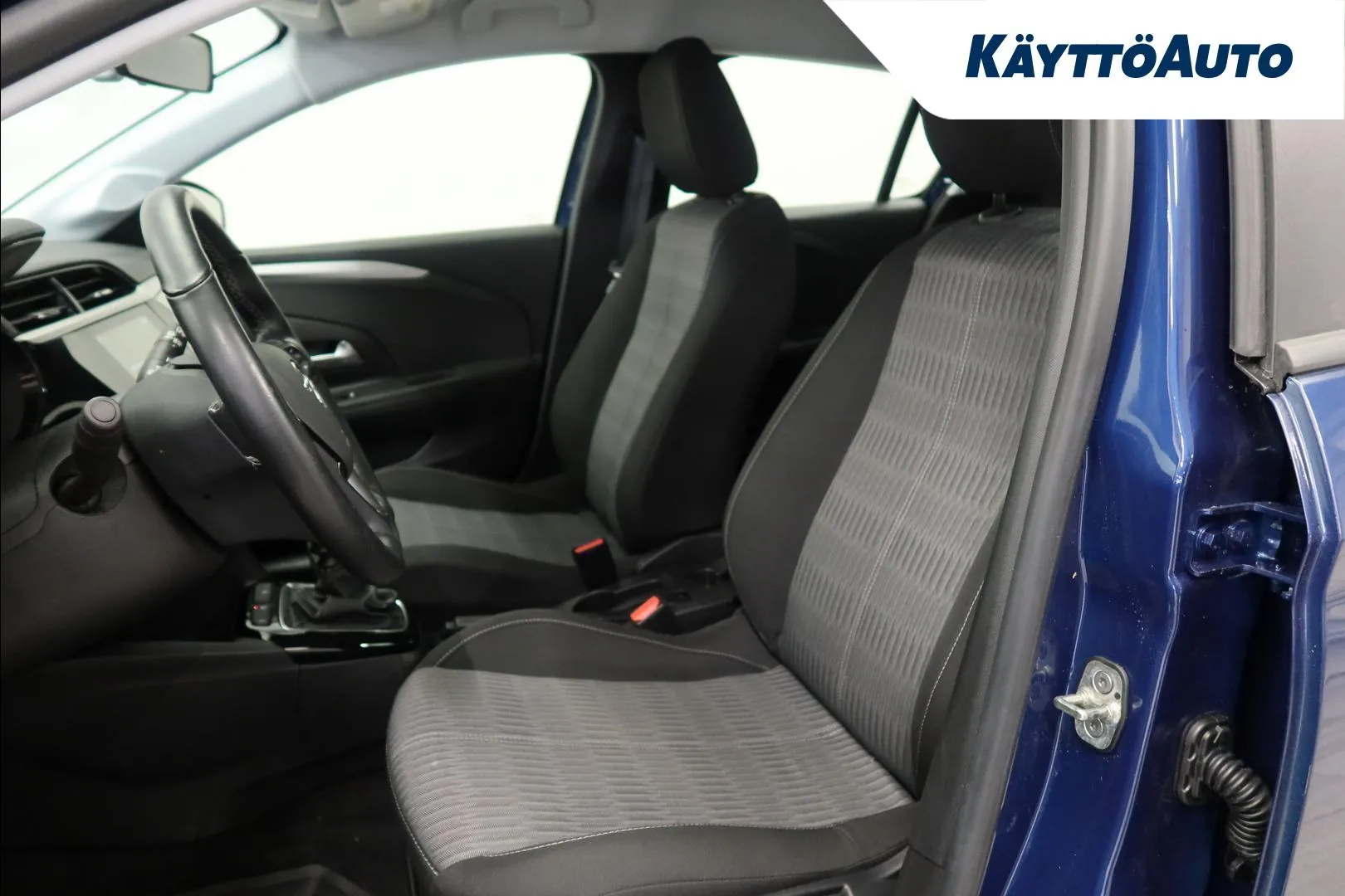 OPEL Corsa KUJ-274 carousel image