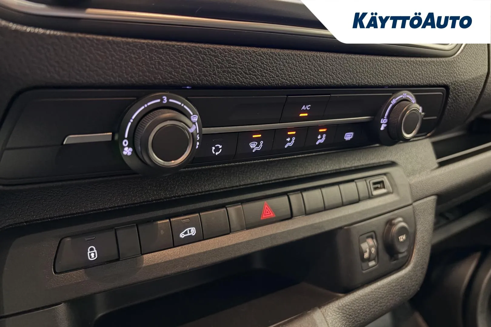 TOYOTA Proace EUX-988 carousel image