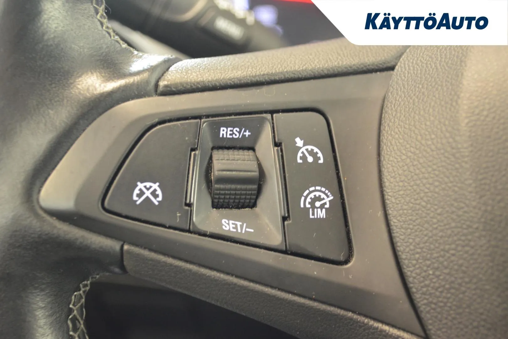 OPEL Astra CNN-869 carousel image