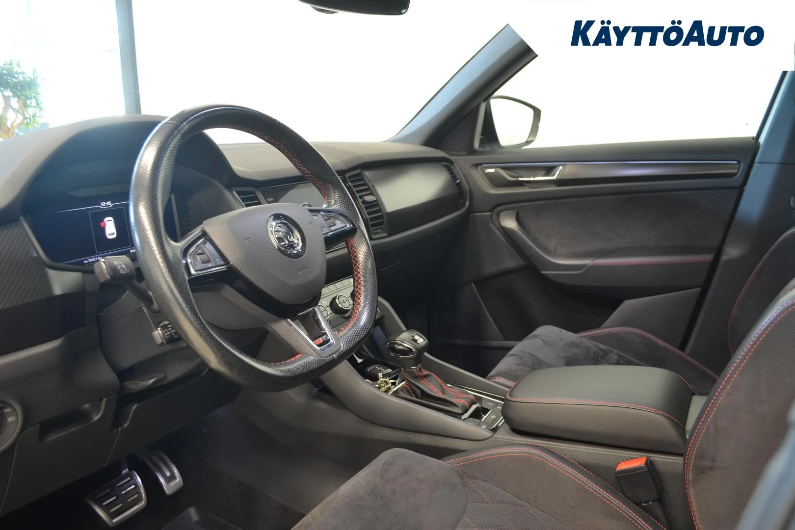 SKODA Kodiaq SVZ-460 carousel image