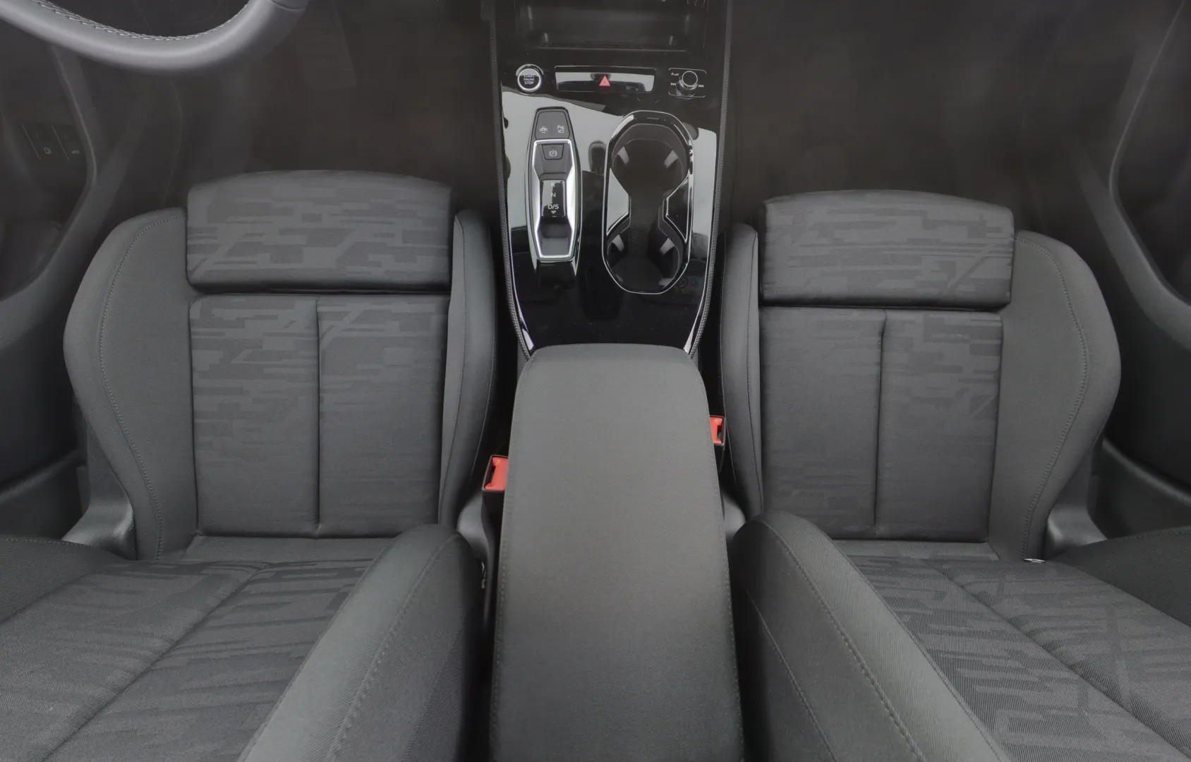 Audi A5 XUZ-416 carousel image