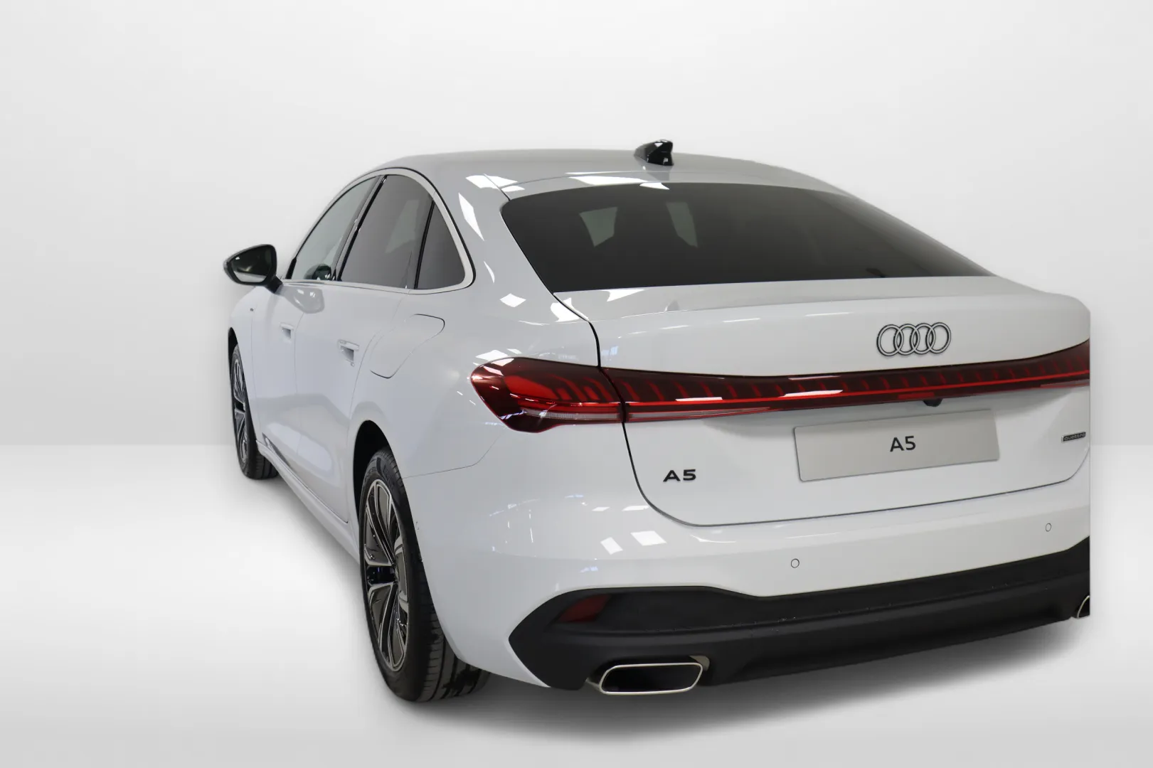 Audi A5 EVR-706 carousel image