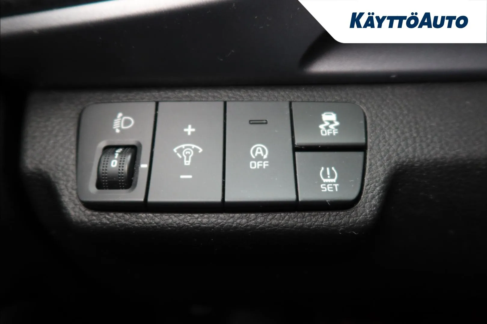 KIA Stonic OZN-728 carousel image