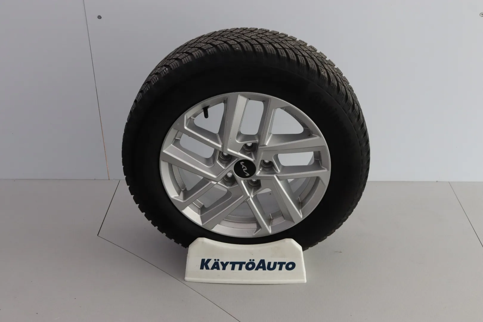 KIA Niro FRX-713 carousel image