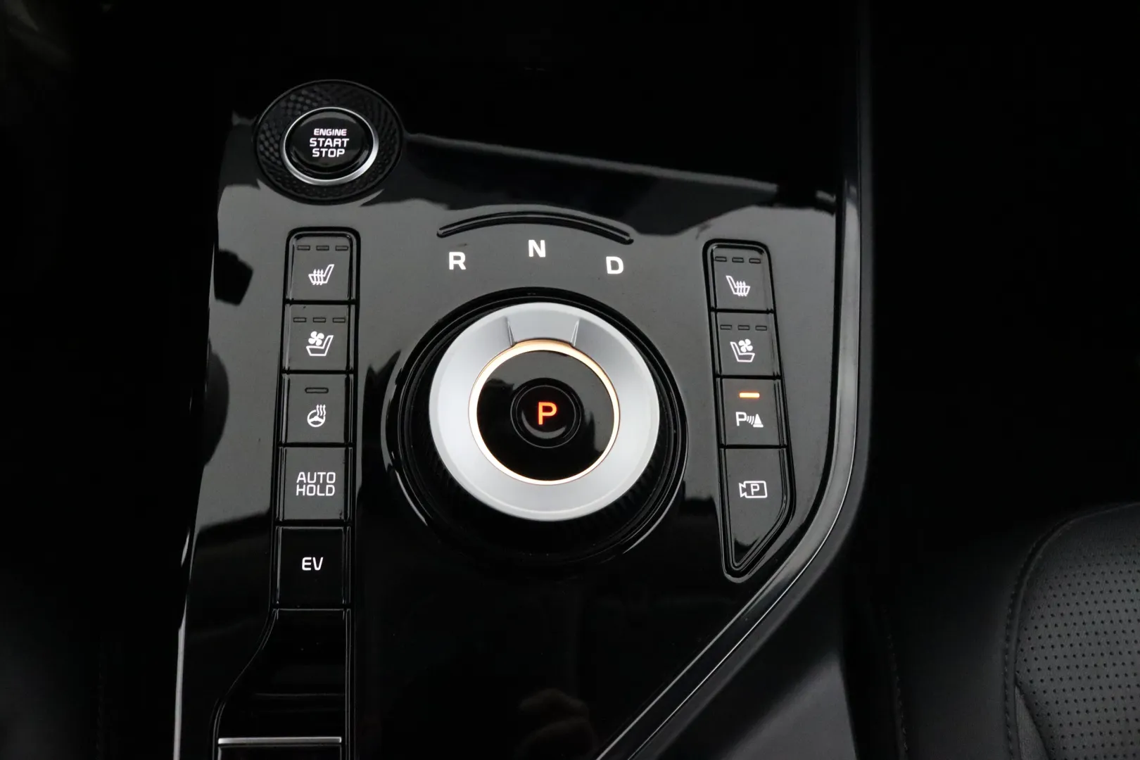 KIA Niro FRX-713 carousel image