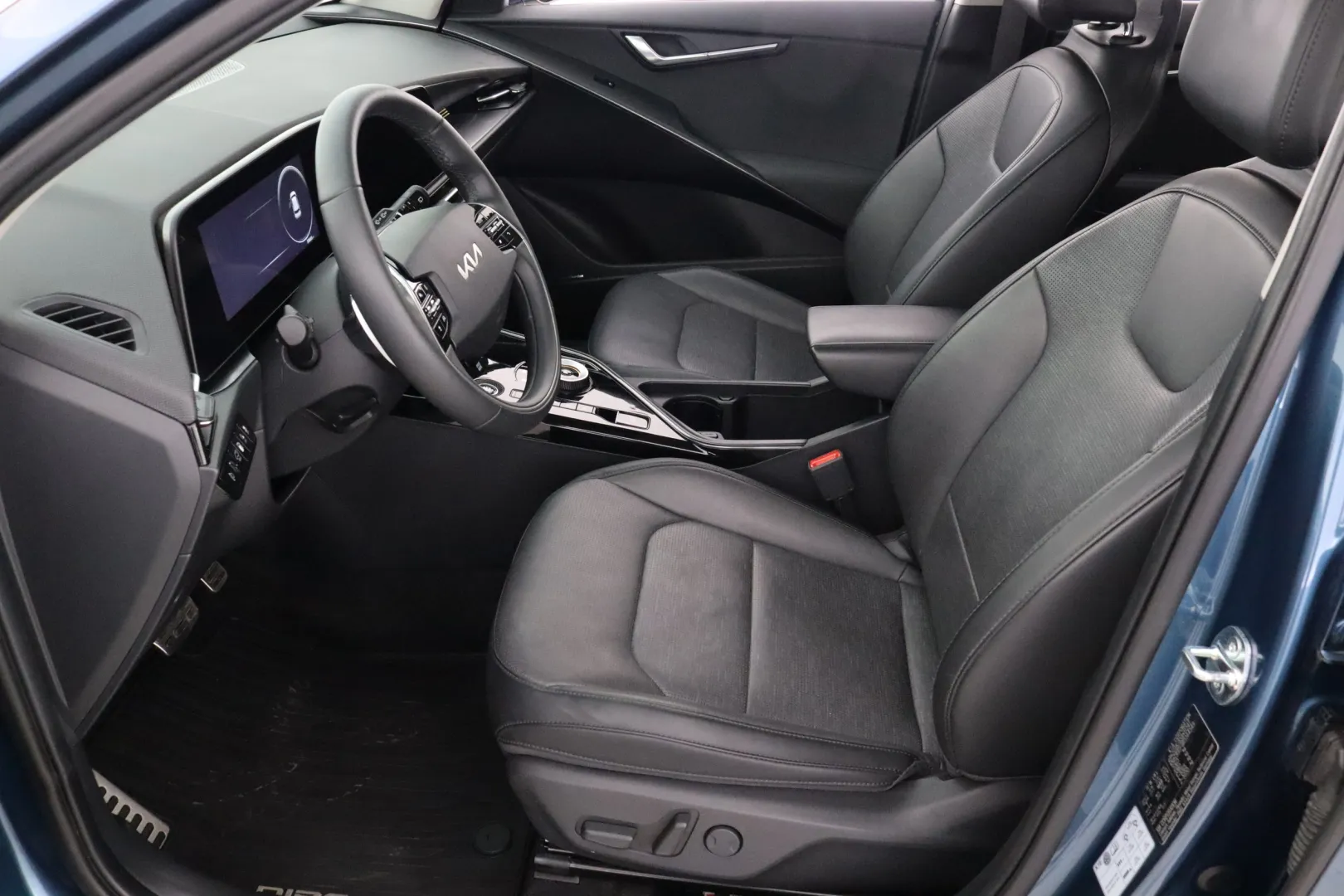 KIA Niro FRX-713 carousel image