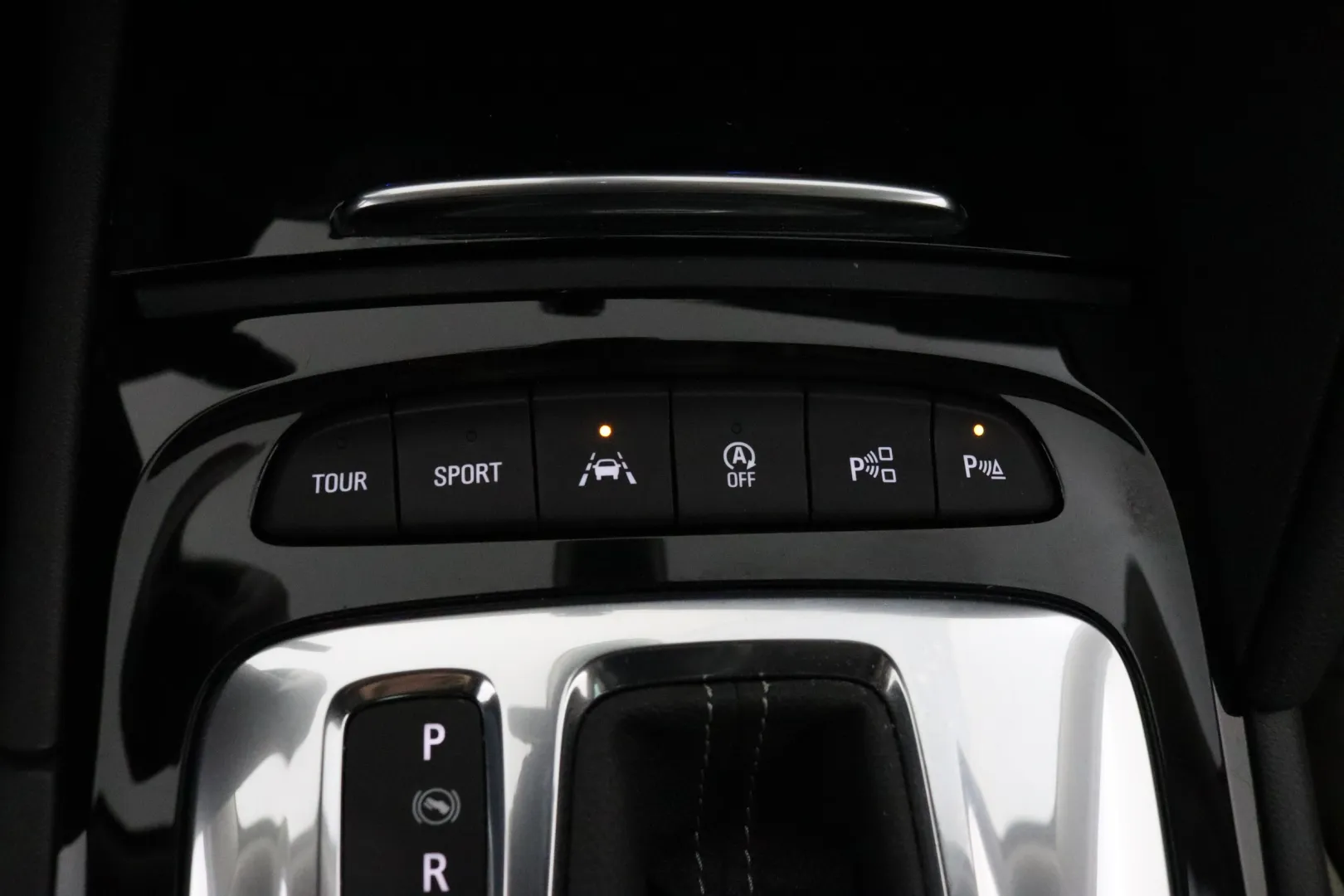 OPEL Insignia MYP-198 carousel image