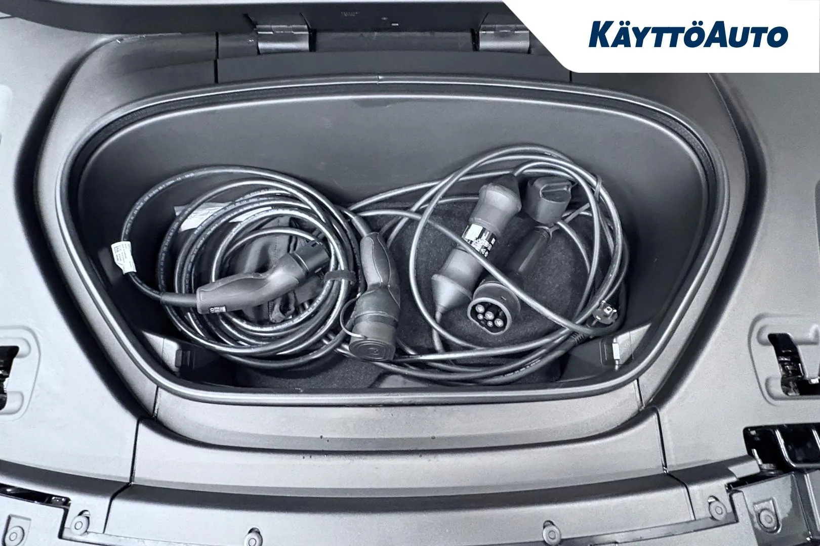 VOLVO XC40 YMA-377 carousel image