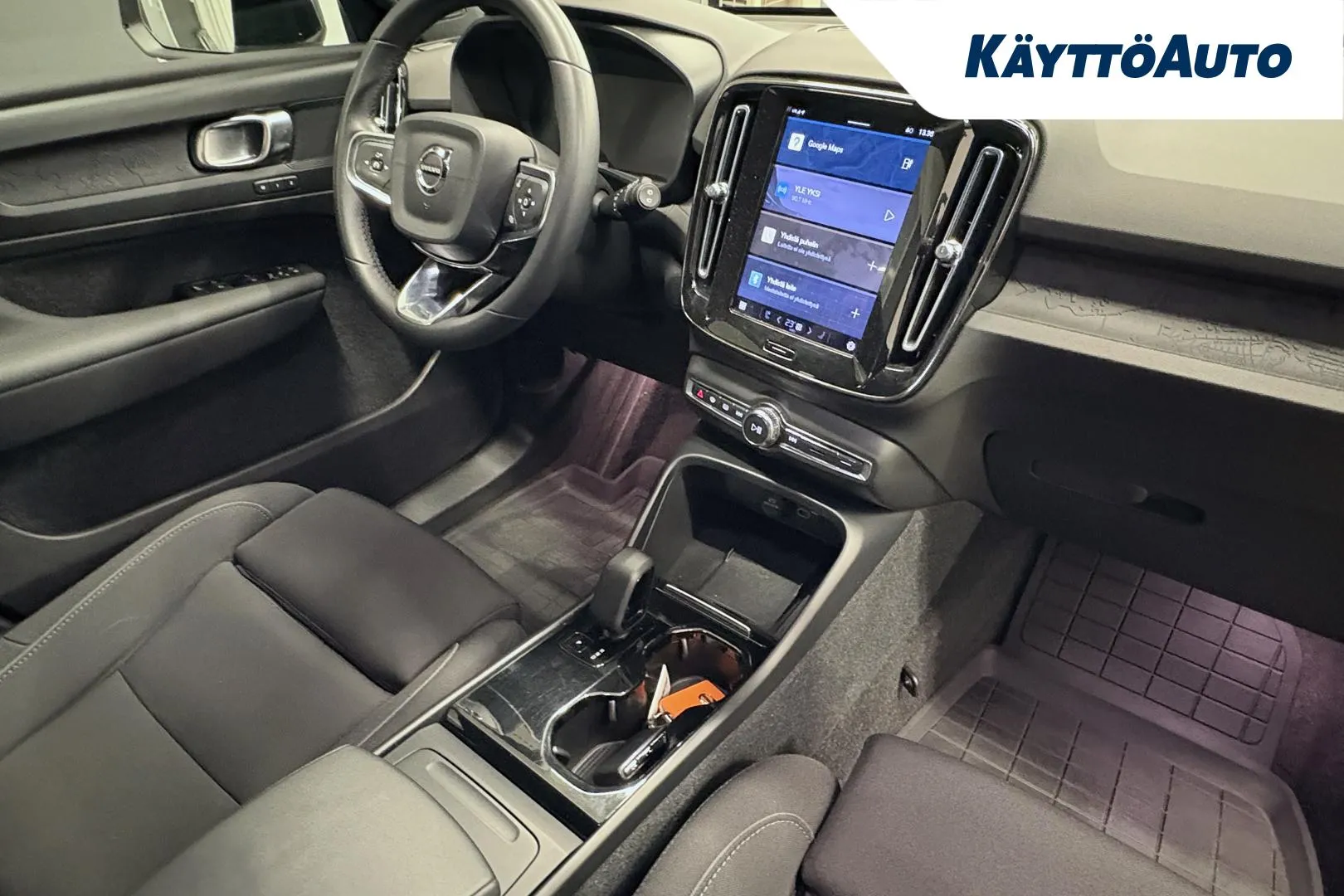 VOLVO XC40 YMA-377 carousel image