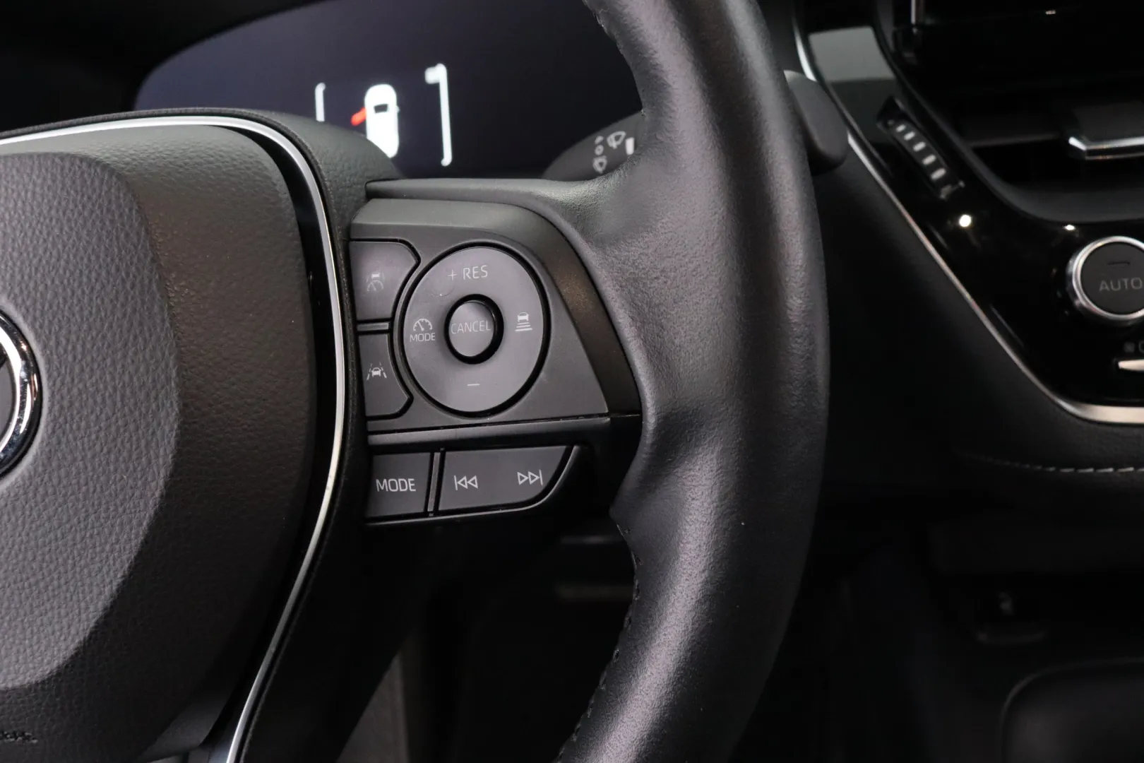 Toyota Corolla CRS-412 carousel image