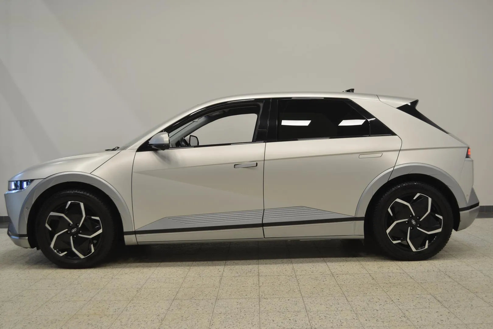 HYUNDAI IONIQ 5 MXZ-768 carousel image