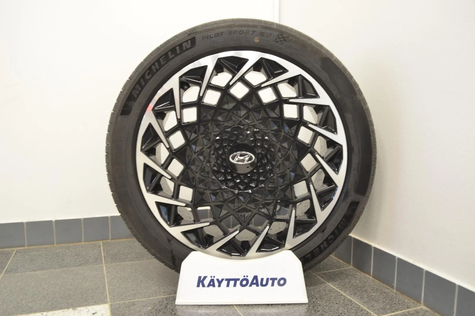 HYUNDAI IONIQ 5 MXZ-768 carousel image