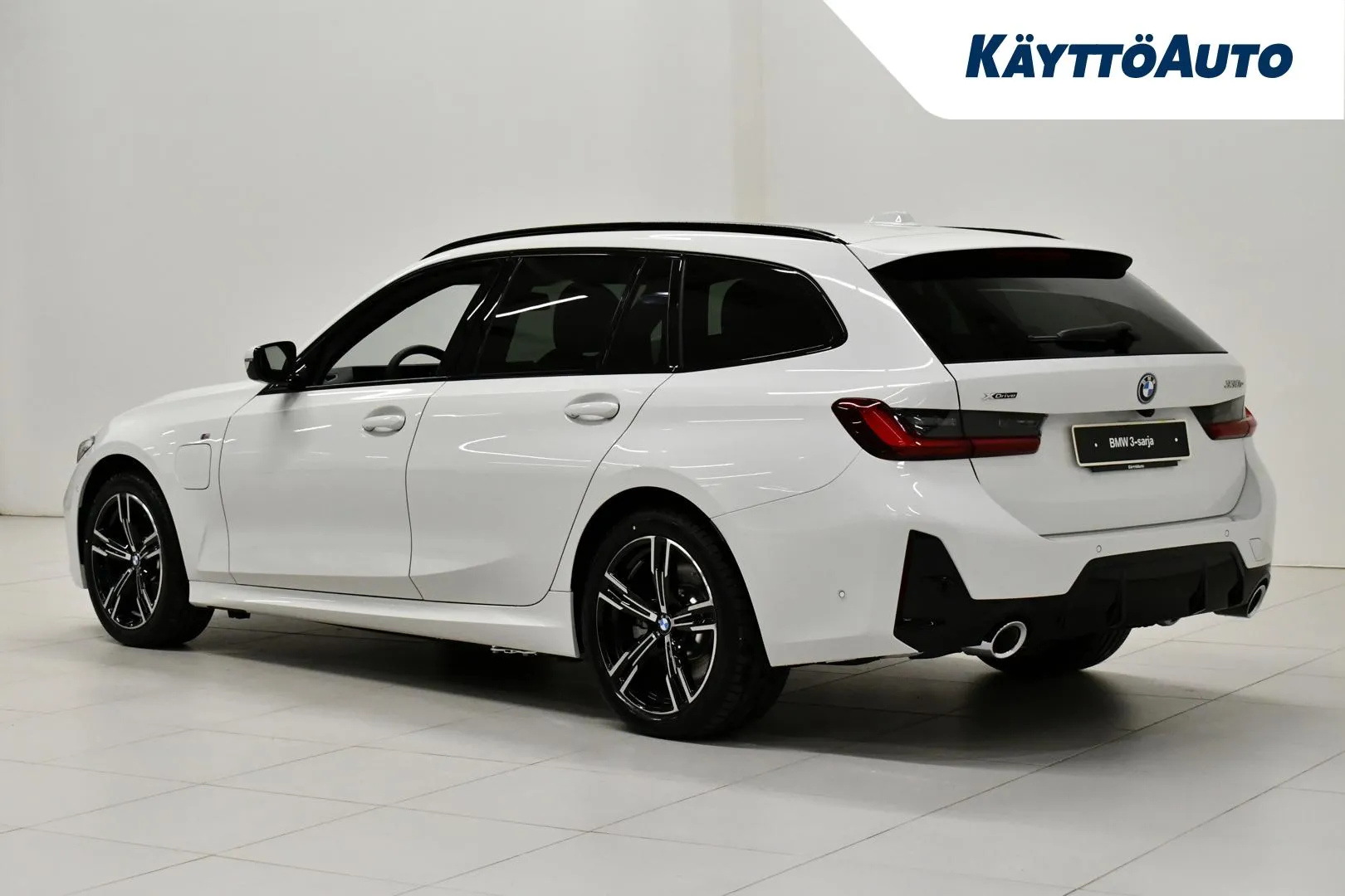 BMW 330 YYE-538 carousel image