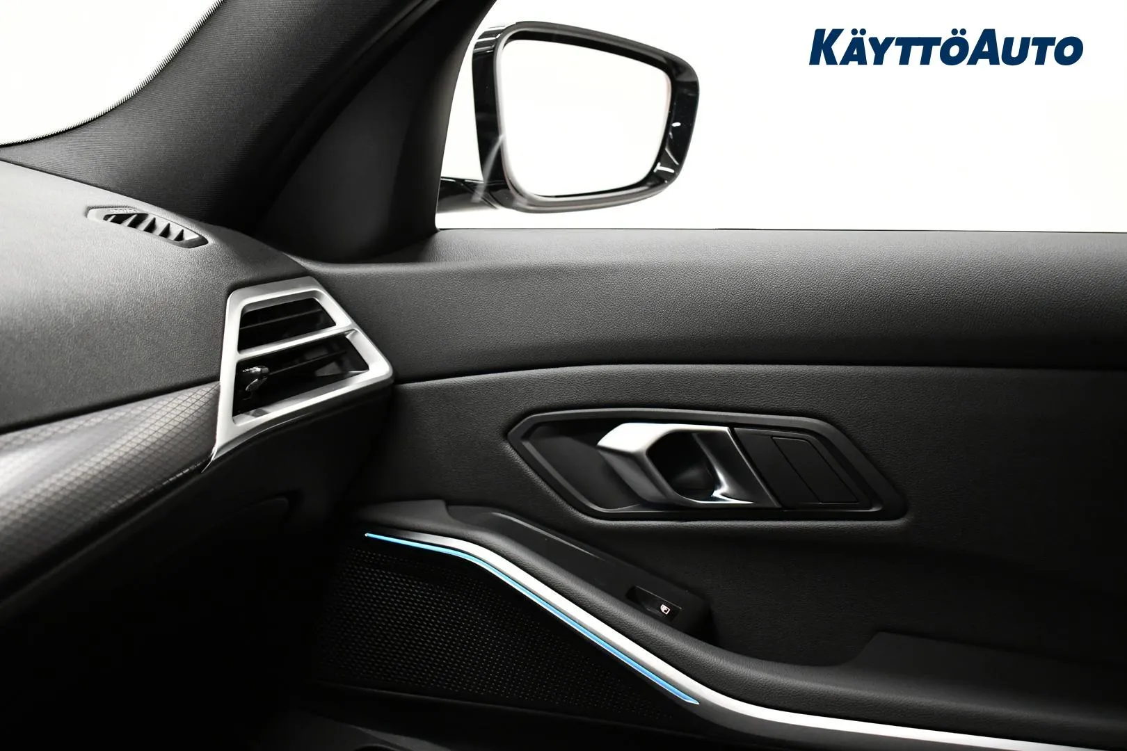 BMW 330 YYE-538 carousel image