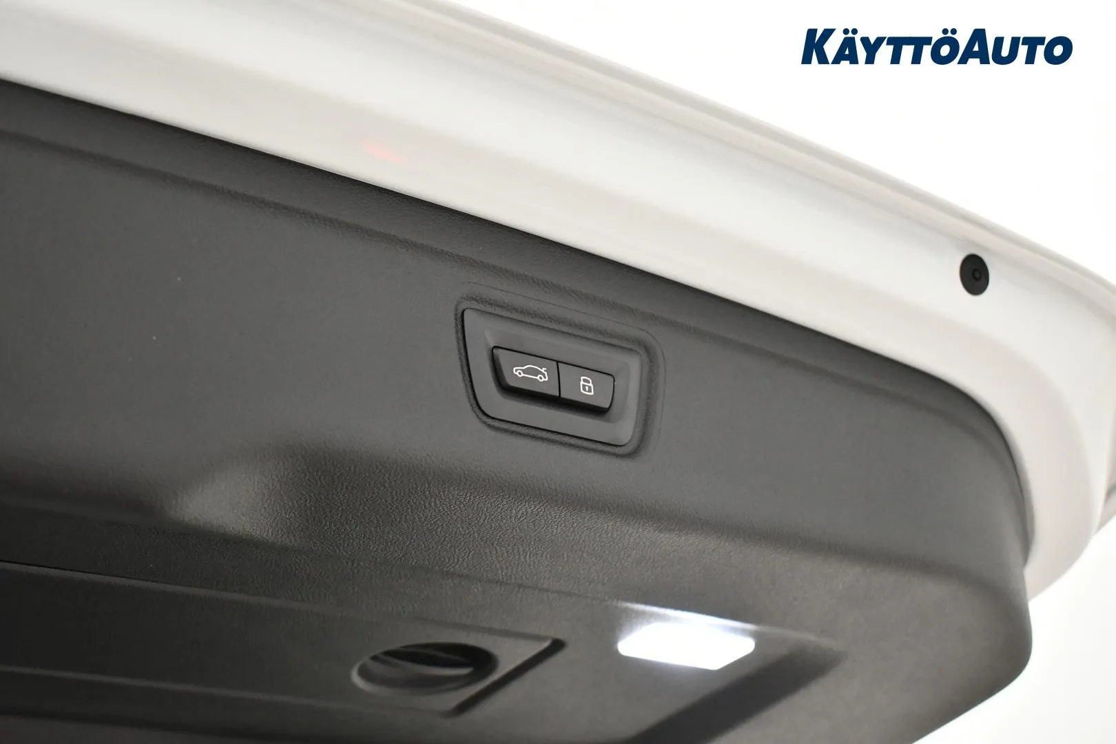 BMW 330 YYE-538 carousel image