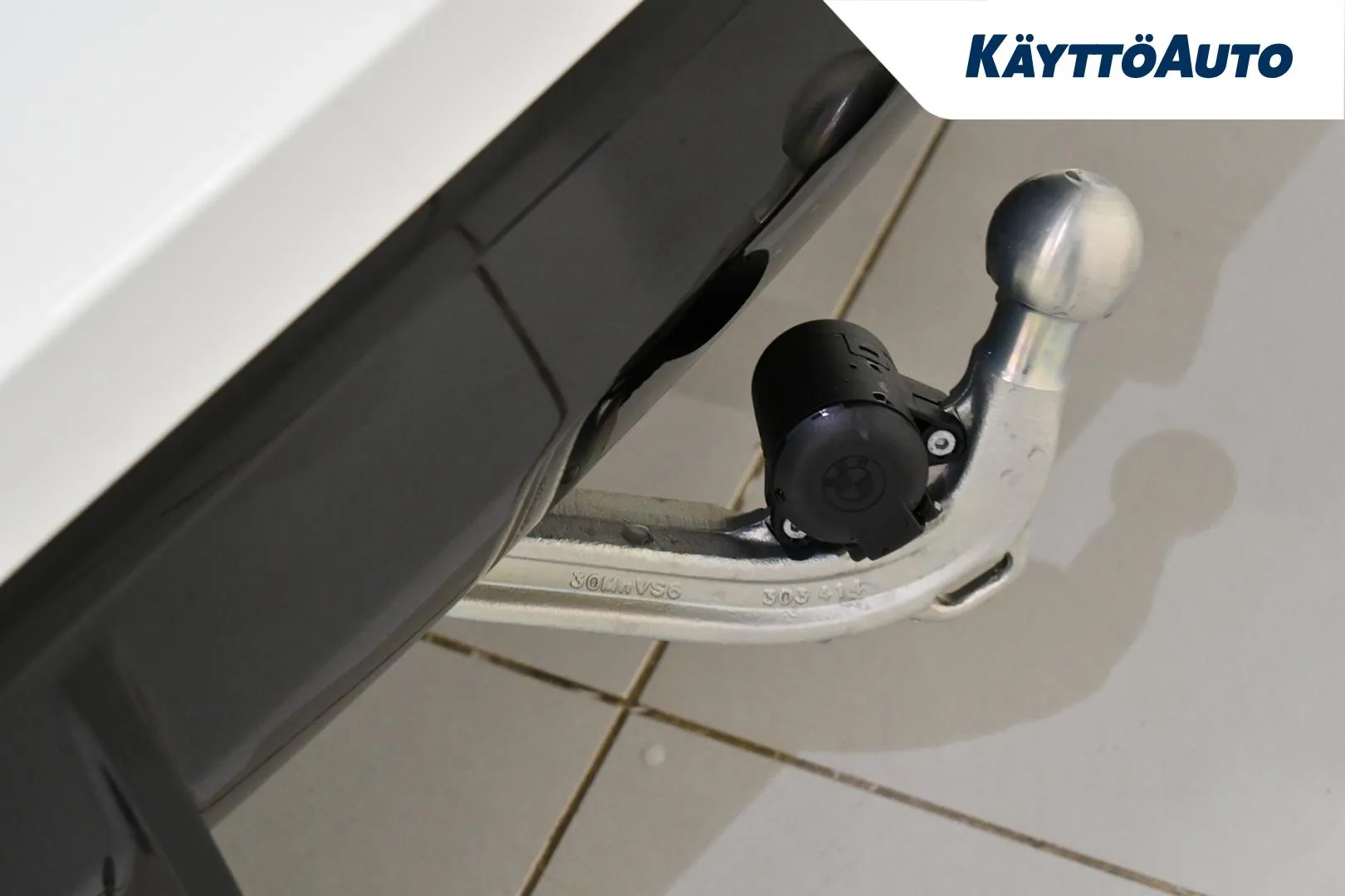 BMW 330 YYE-538 carousel image