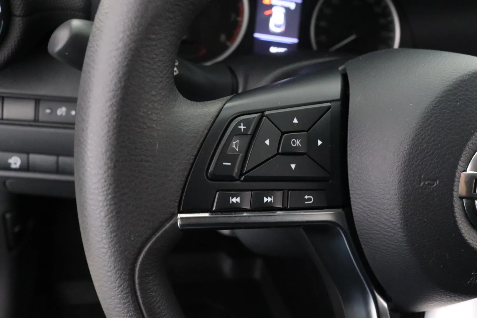 NISSAN Juke XRN-466 carousel image