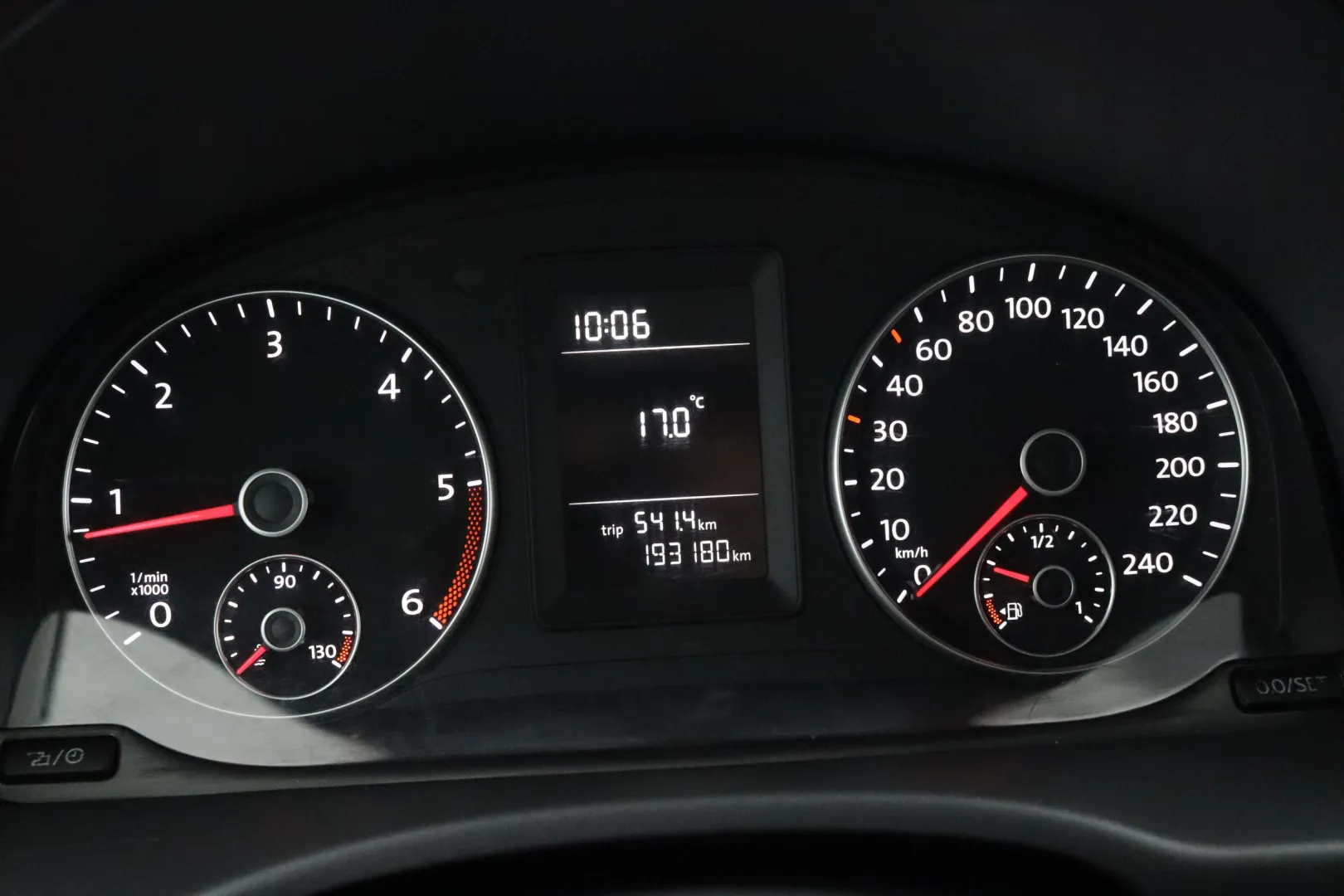 VOLKSWAGEN Caddy TYZ-134 carousel image