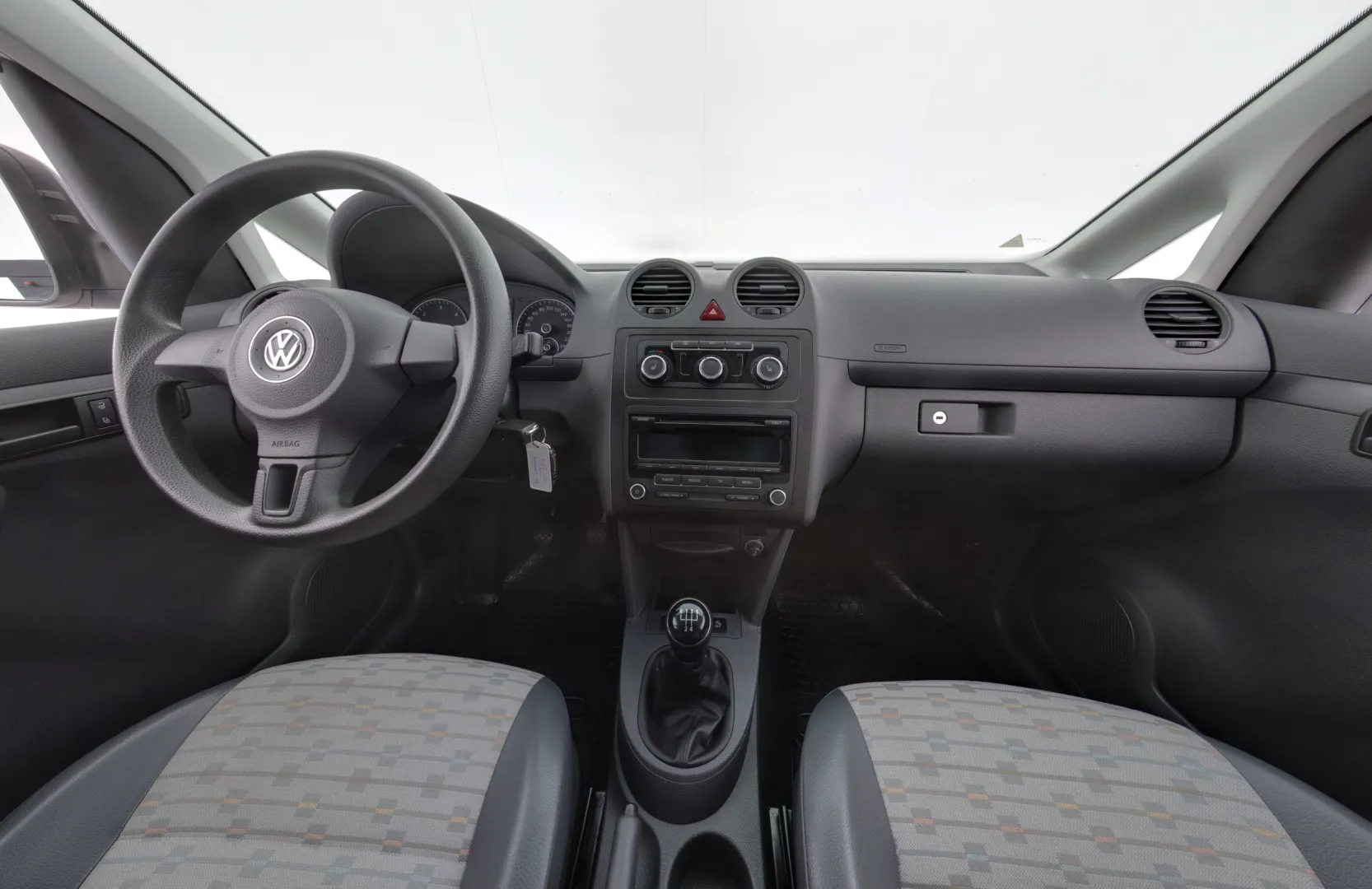 VOLKSWAGEN Caddy TYZ-134 carousel image