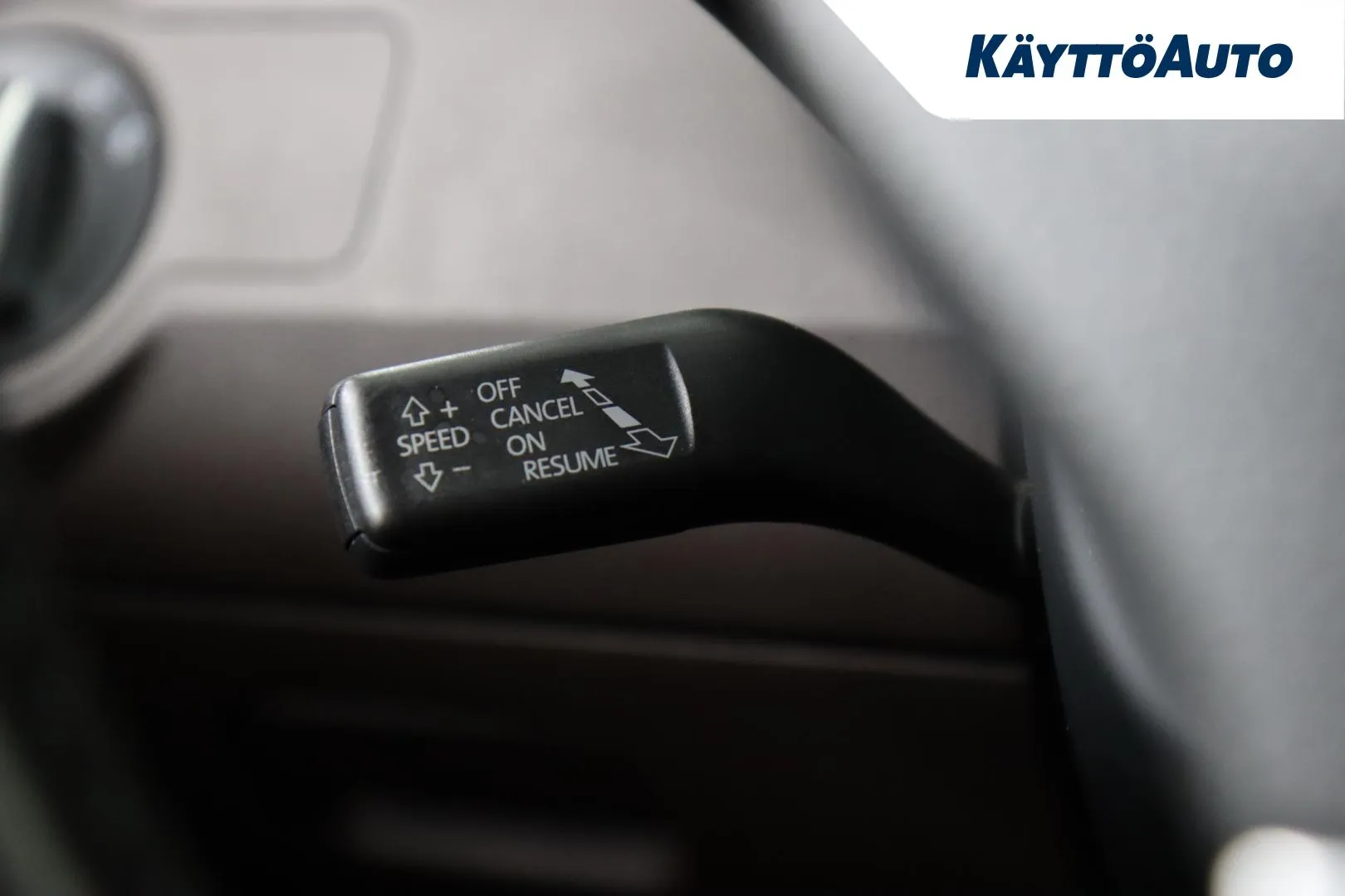 VOLKSWAGEN Passat VXH-621 carousel image