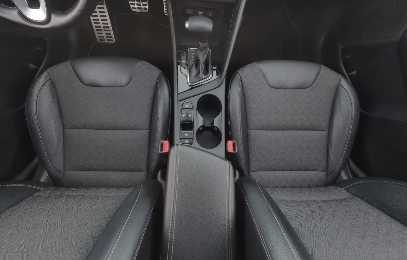 KIA Niro GNM-656 carousel image