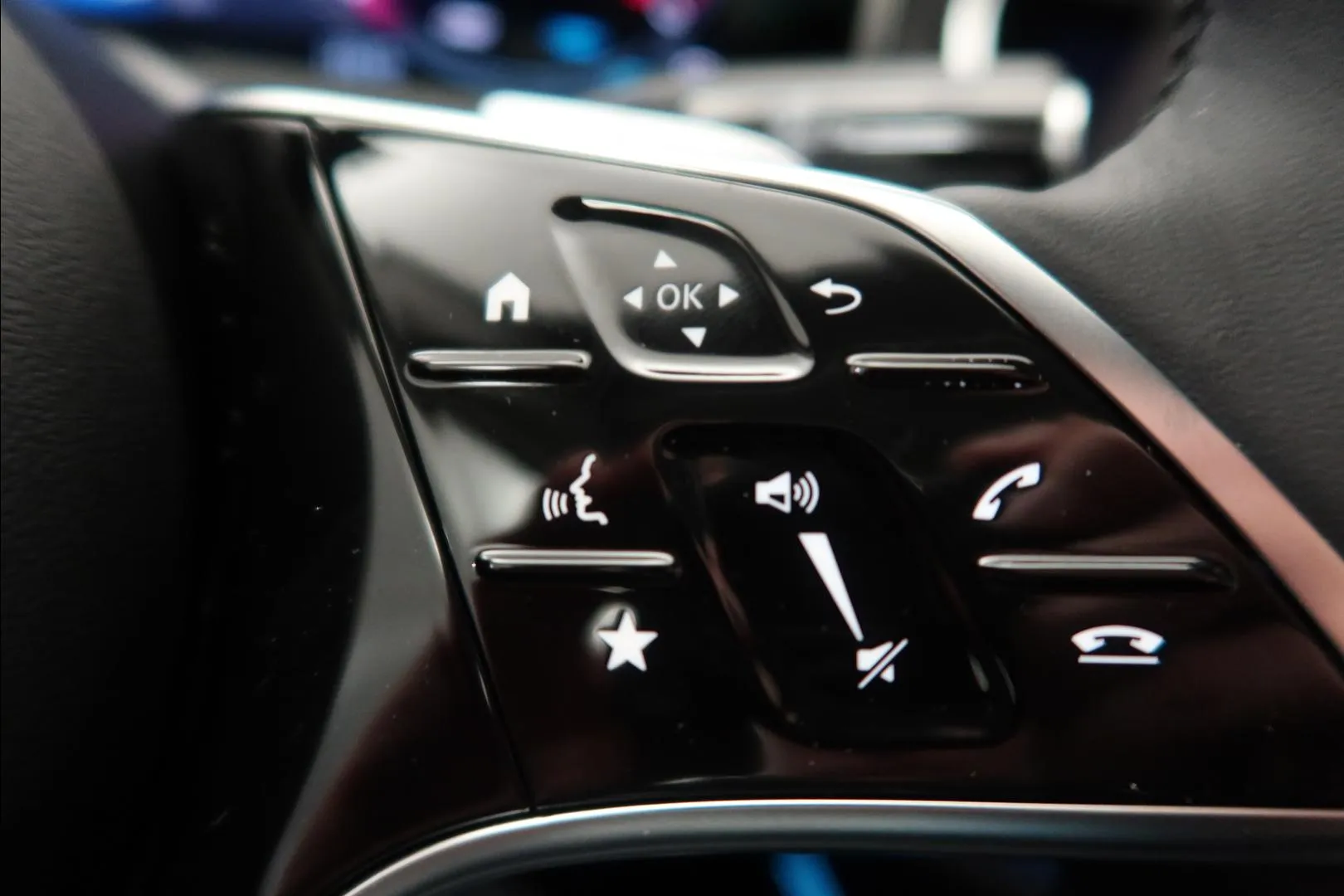 Mercedes-Benz E ISR-290 carousel image