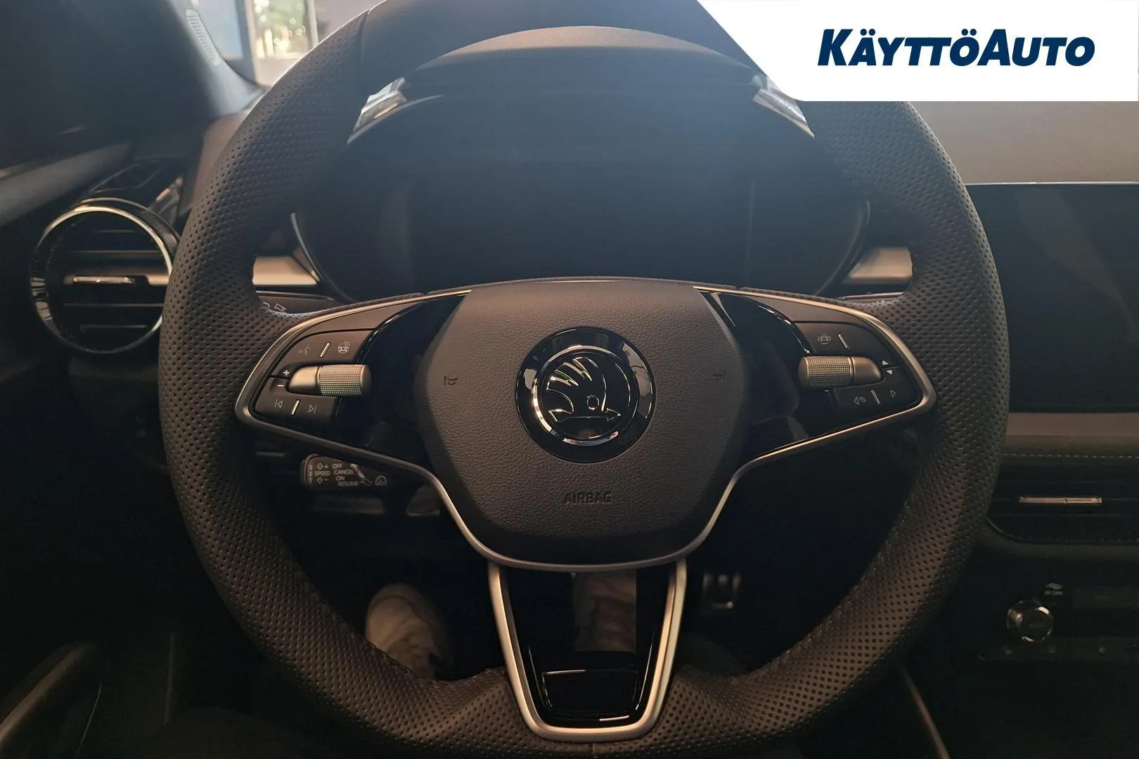 Skoda Fabia RXE-647 carousel image