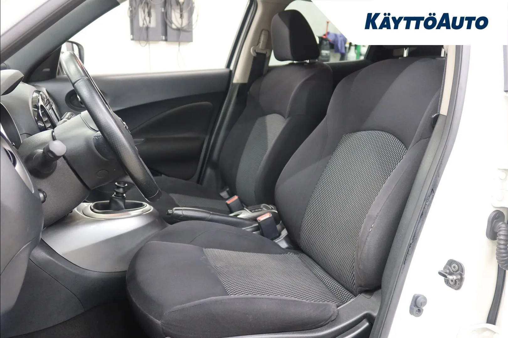 Nissan Juke CJN-833 carousel image