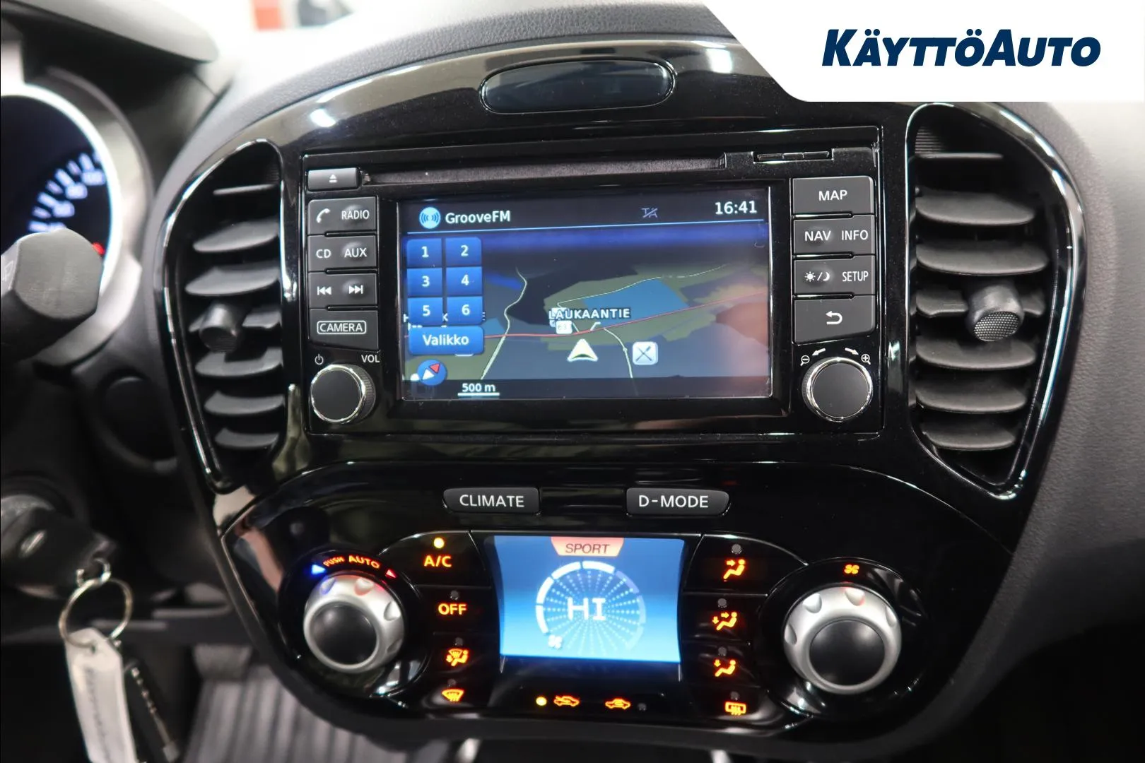 Nissan Juke CJN-833 carousel image