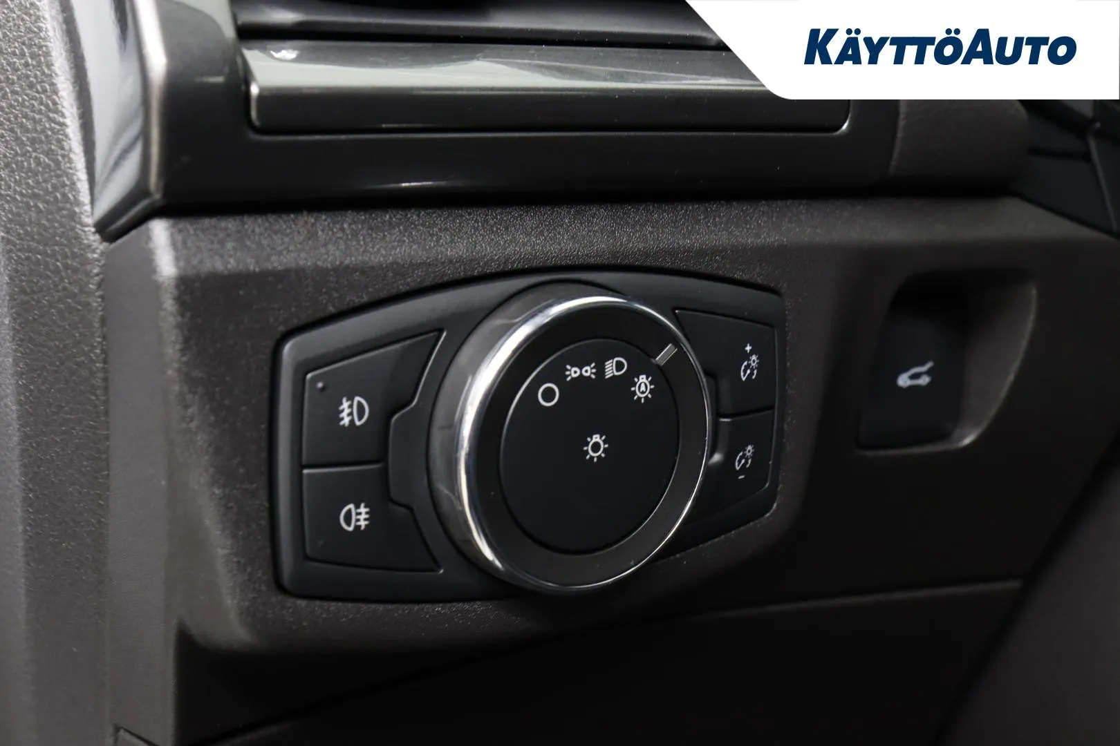 FORD Mondeo MYV-291 carousel image