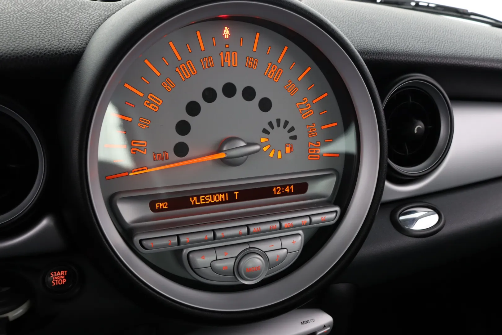 MINI One NHZ-660 carousel image