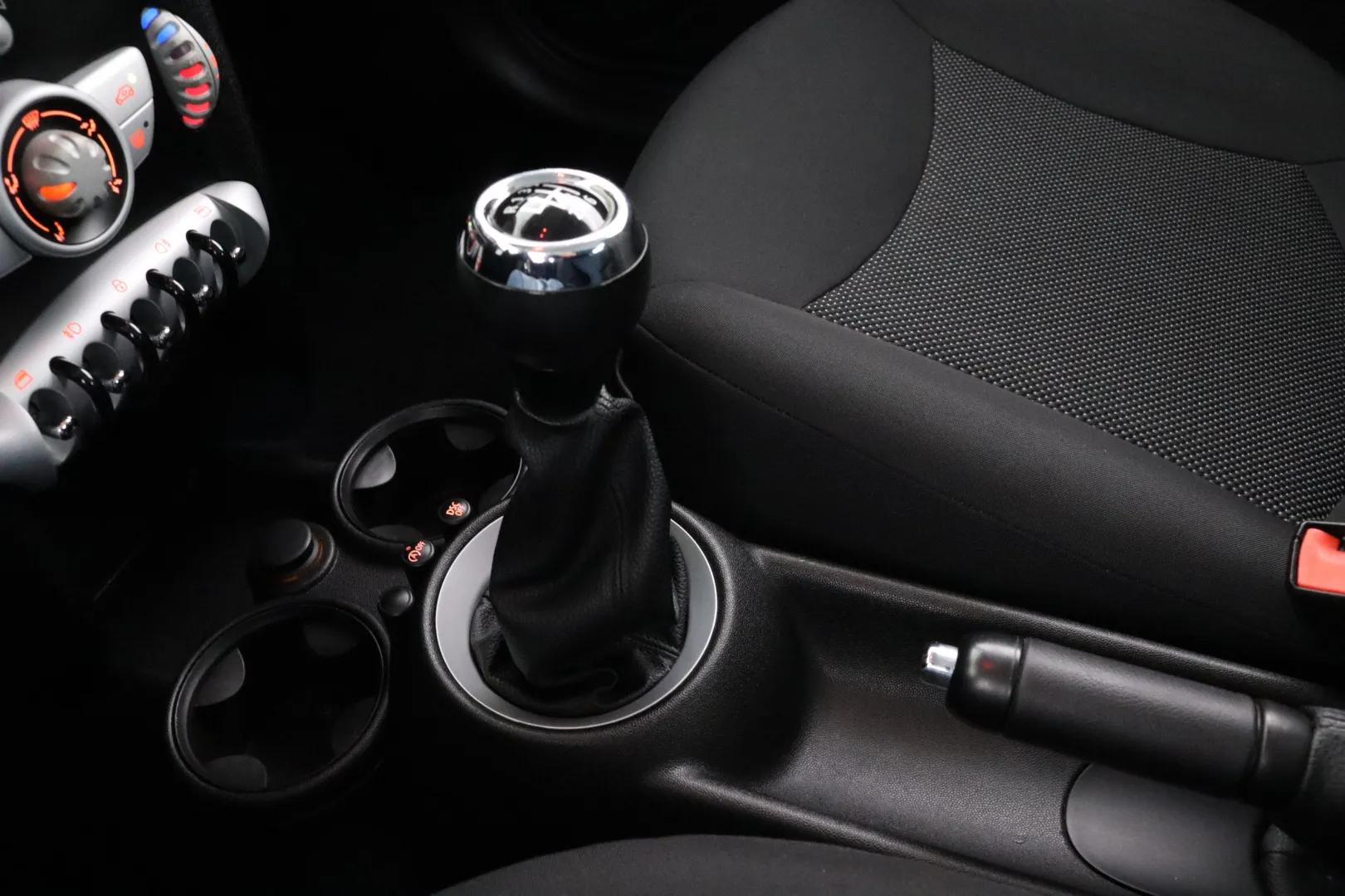 MINI One NHZ-660 carousel image