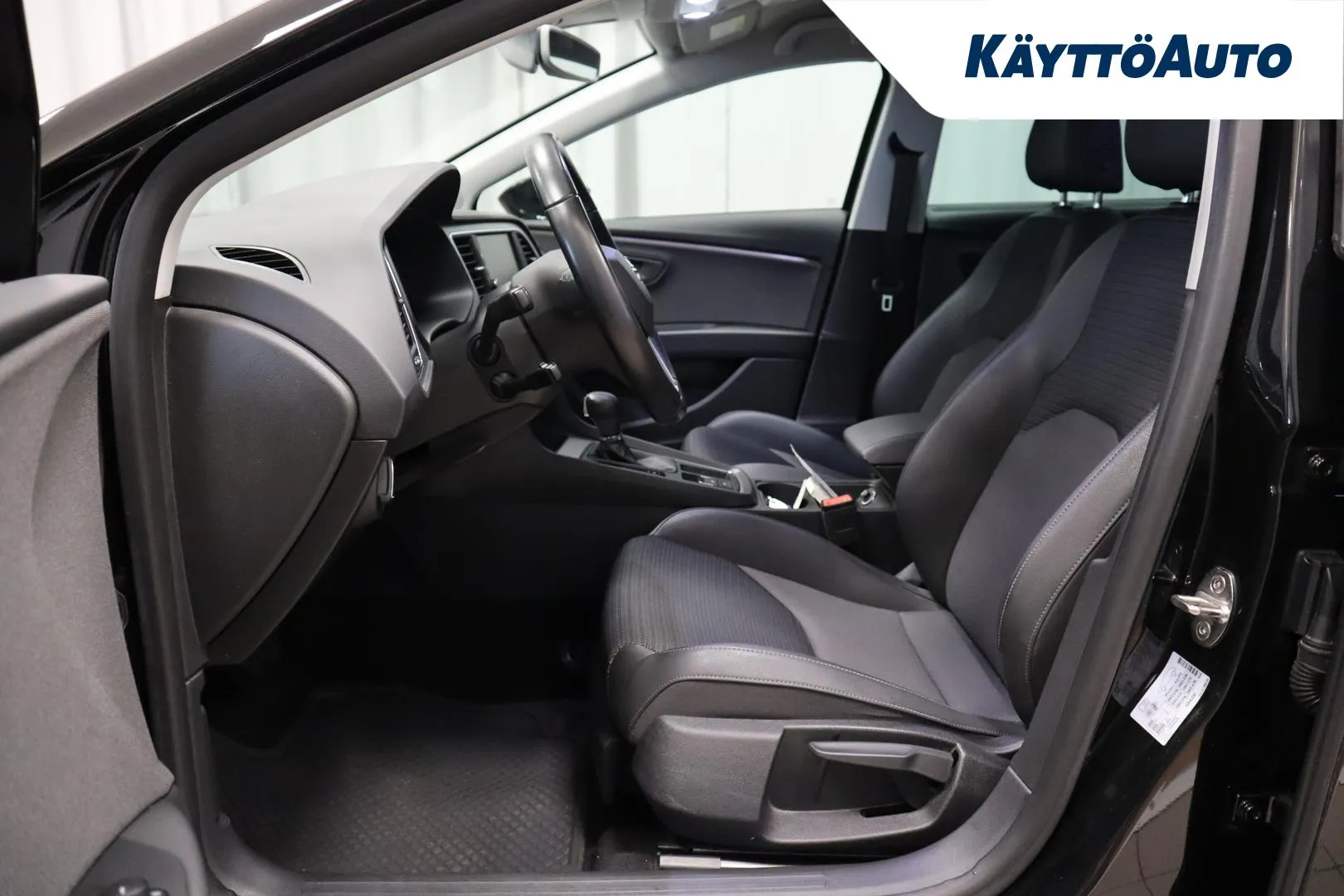 SEAT Leon ST JKV-744 carousel image