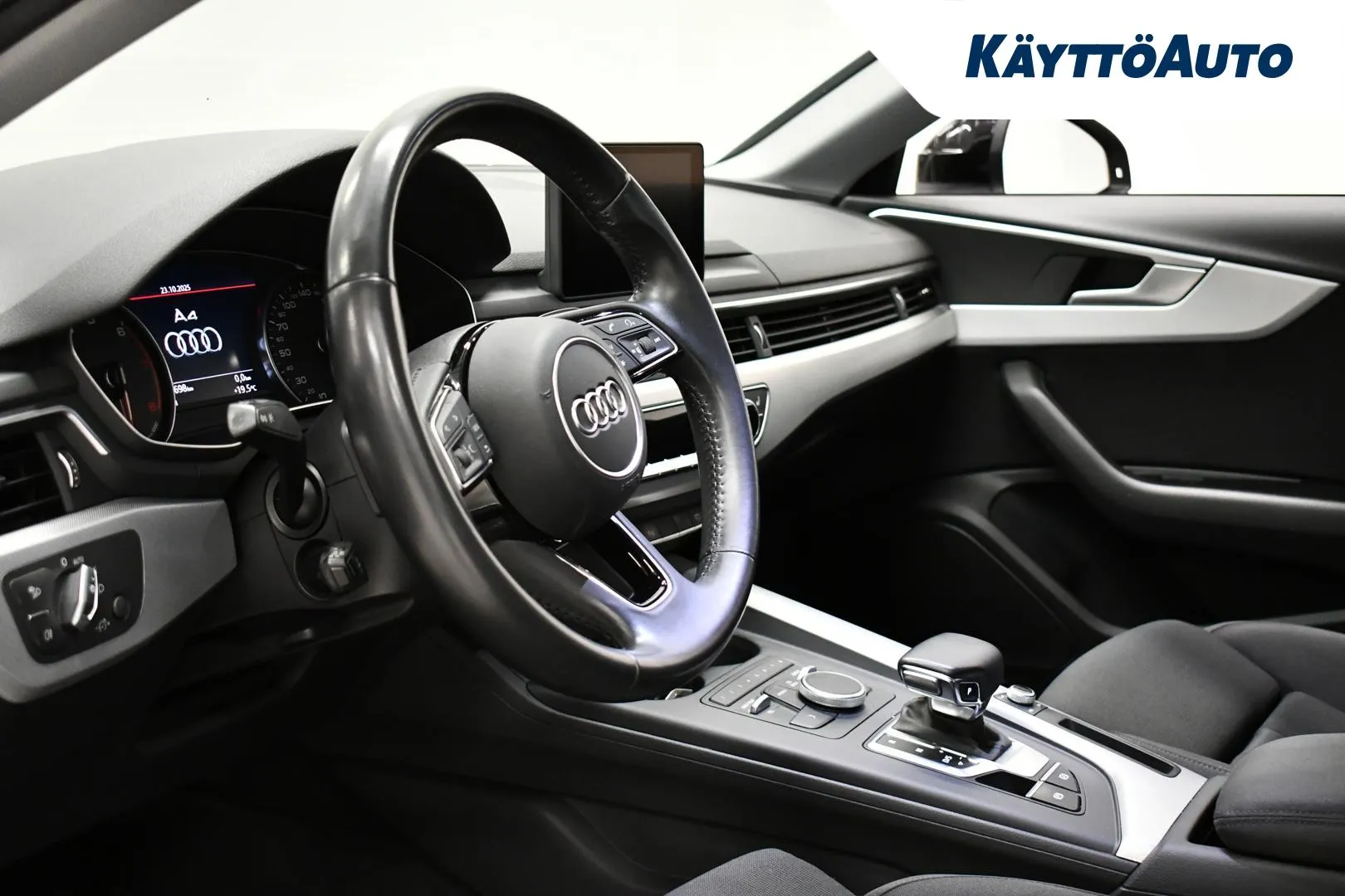 AUDI A4 RTO-939 carousel image