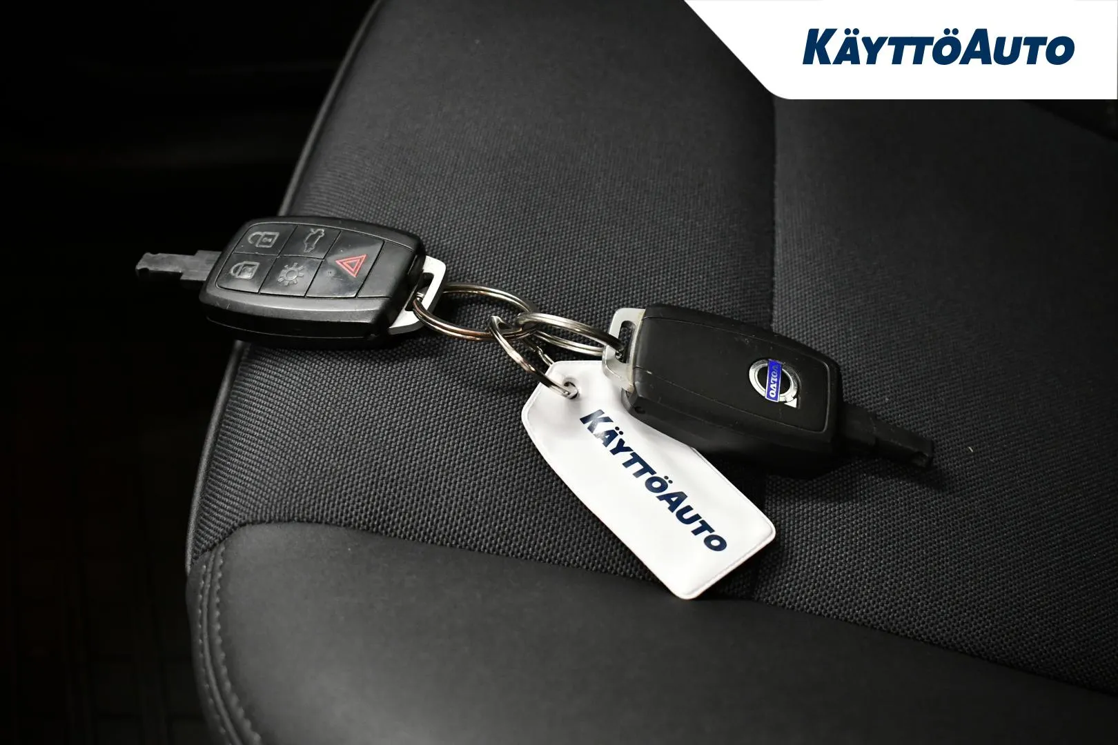 VOLVO C30 HEZ-771 carousel image