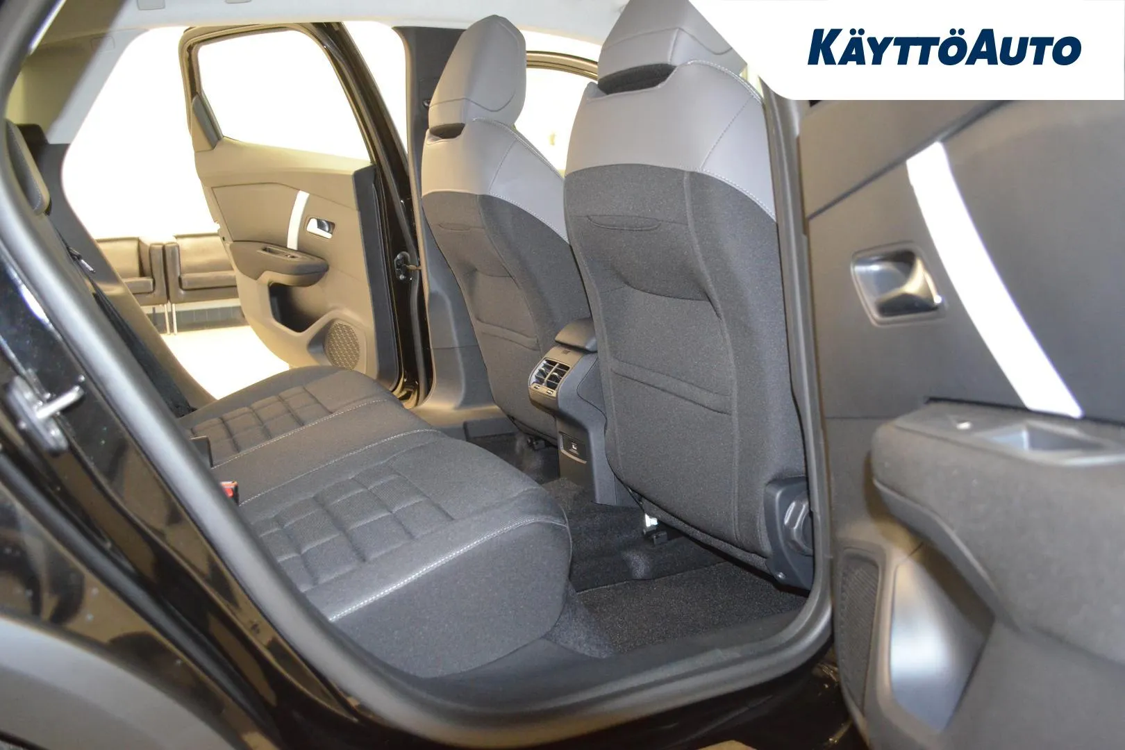 Citroen C4 ISR-220 carousel image