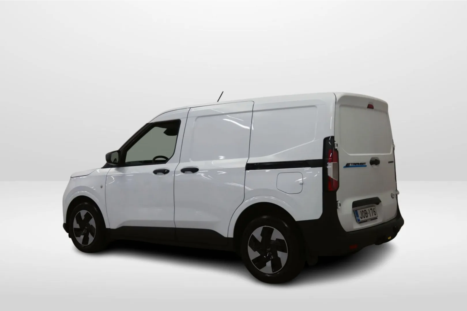 Ford Transit Courier JOB-176 carousel image