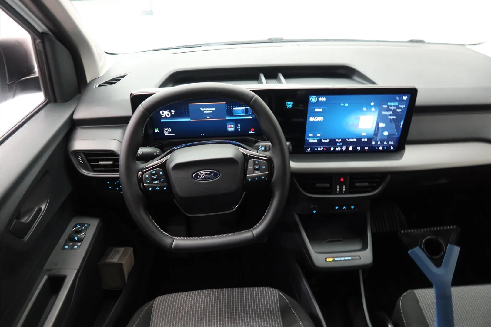 Ford Transit Courier JOB-176 carousel image