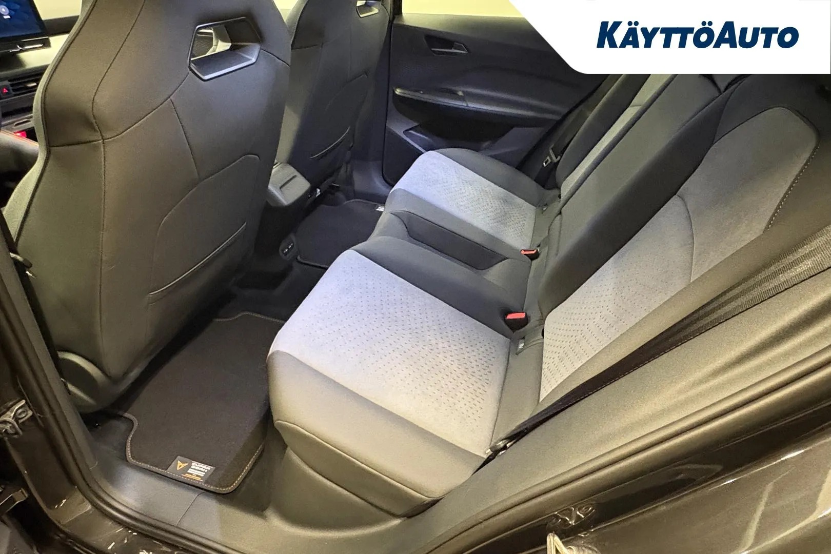 CUPRA Born GPK-508 carousel image