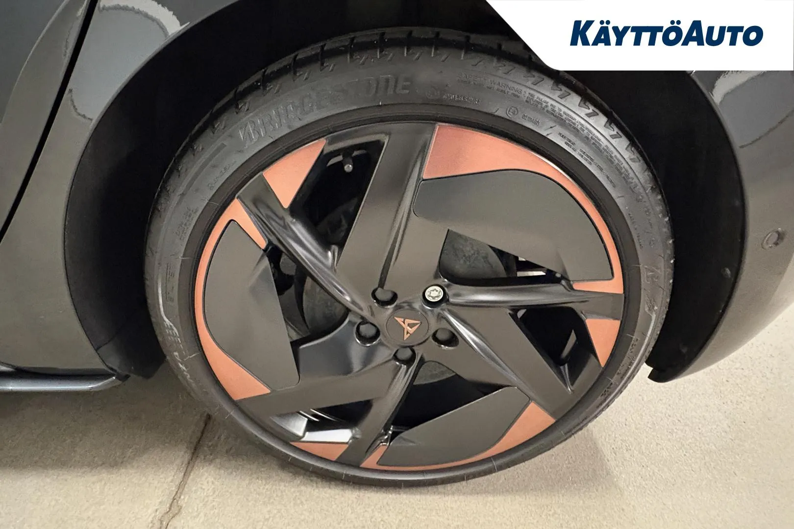 CUPRA Born GPK-508 carousel image