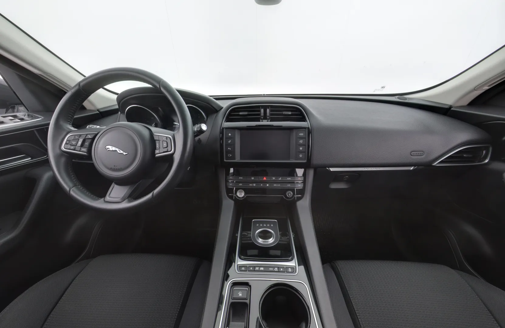 JAGUAR F-PACE OVN-292 carousel image