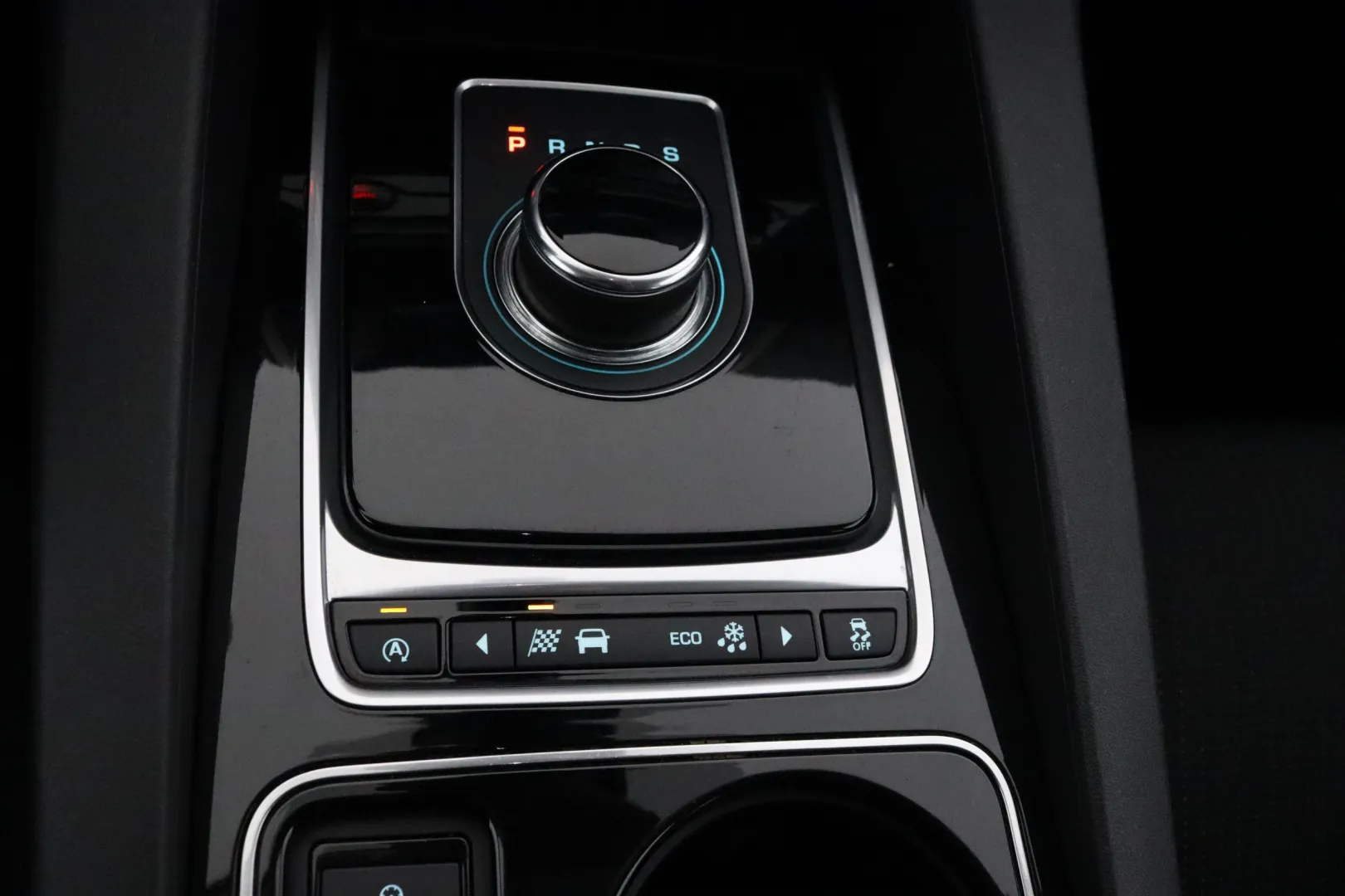 JAGUAR F-PACE OVN-292 carousel image