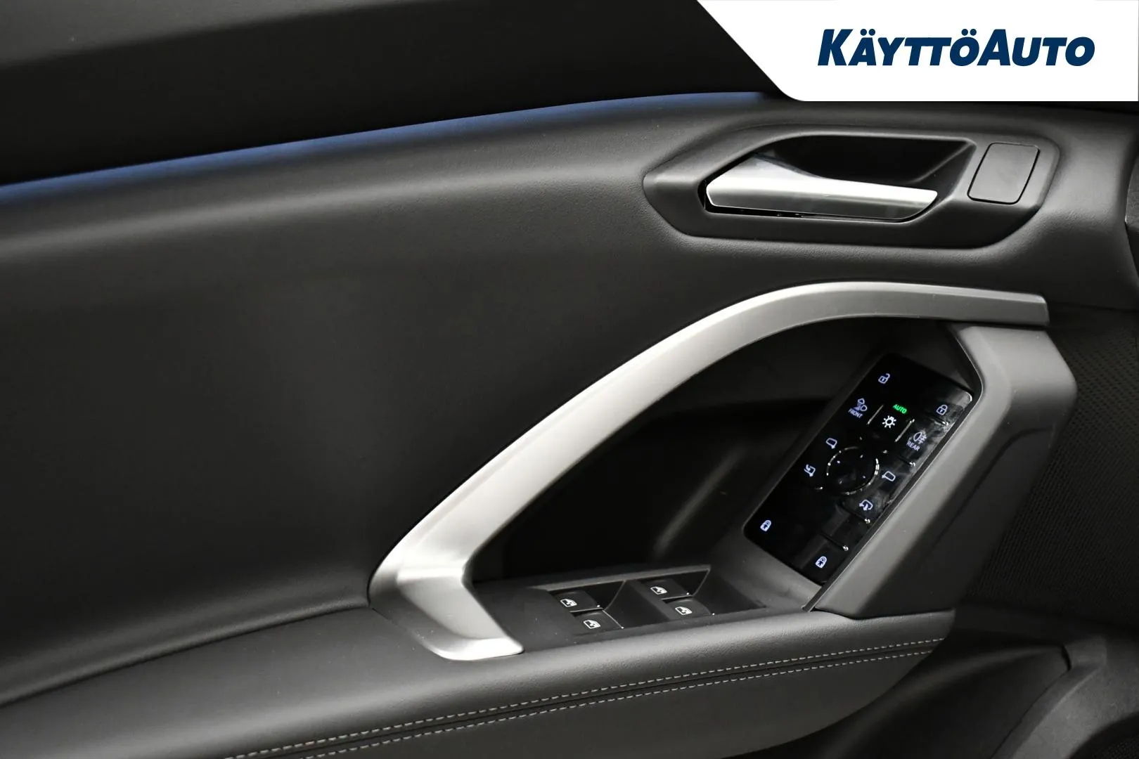 Audi Q5 EVS-731 carousel image