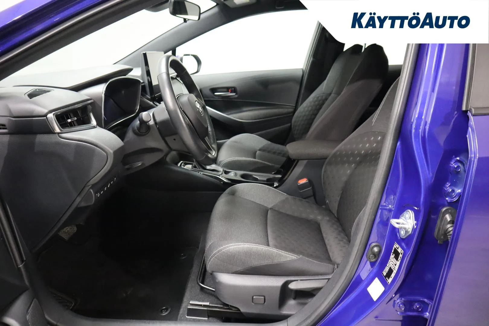 TOYOTA Corolla CRS-390 carousel image