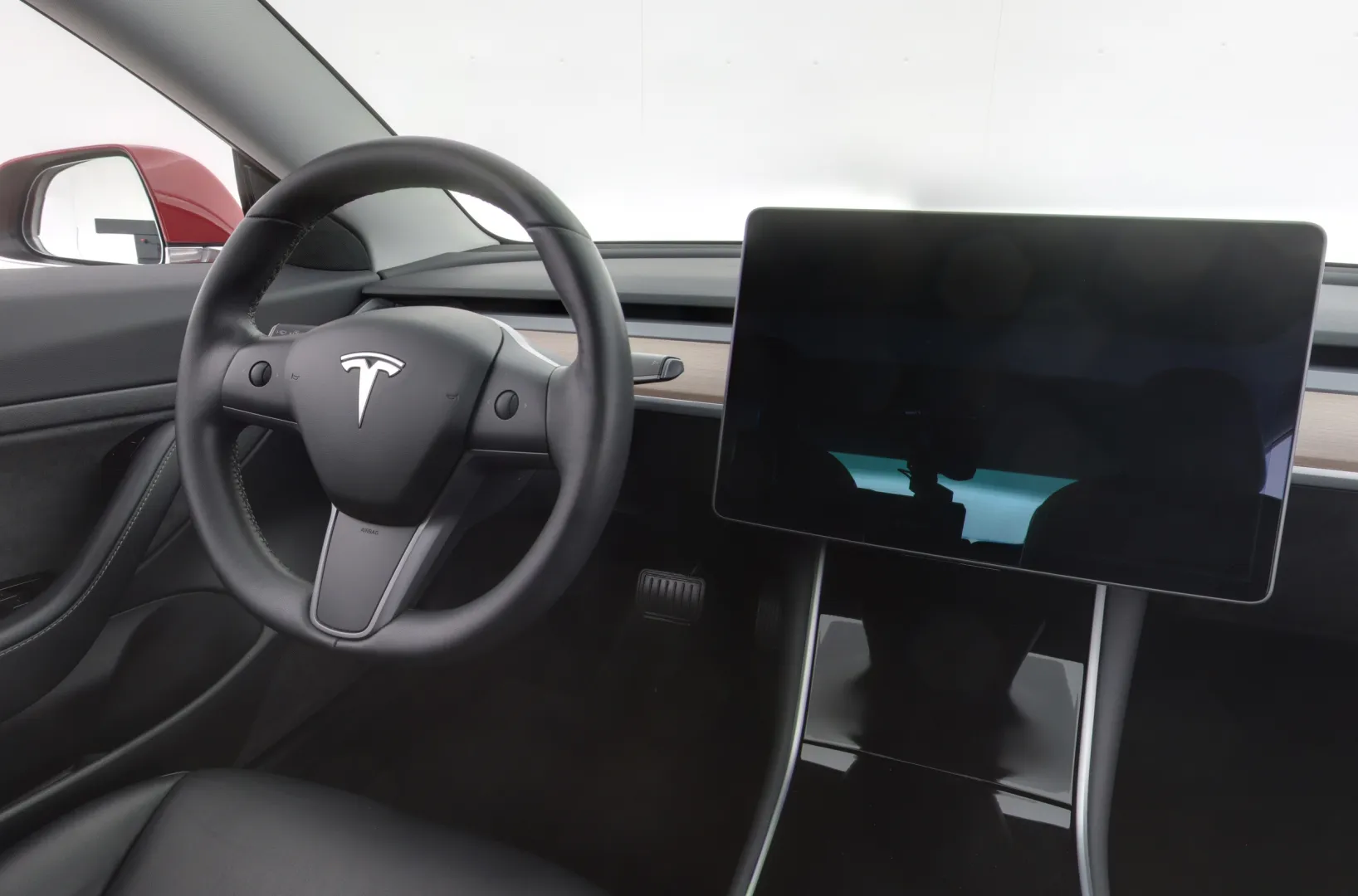 TESLA Model 3 YXF-640 carousel image