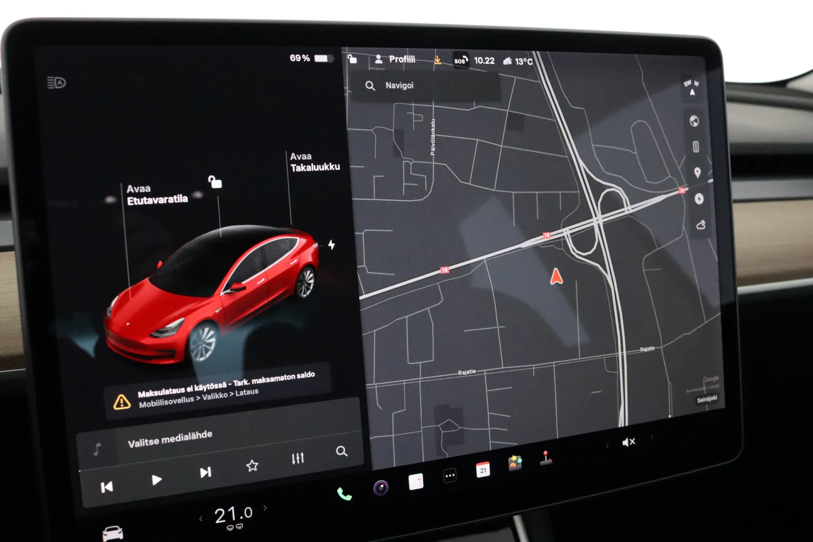 TESLA Model 3 YXF-640 carousel image