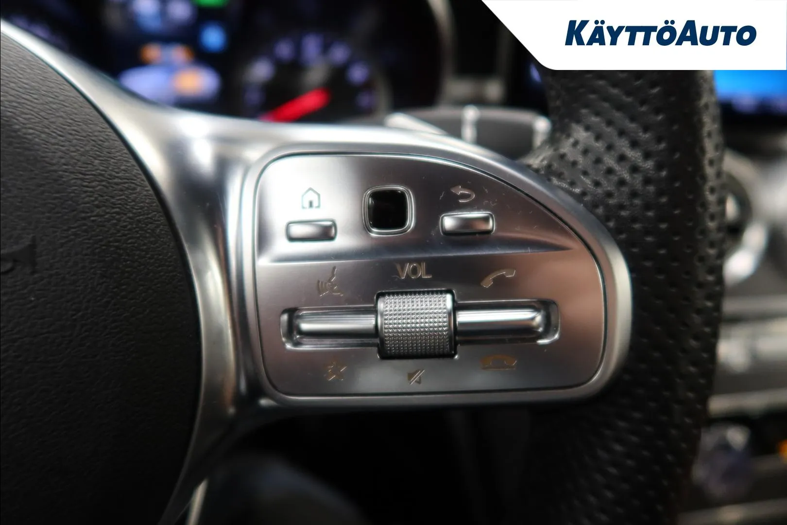 MERCEDES-BENZ C IVZ-410 carousel image