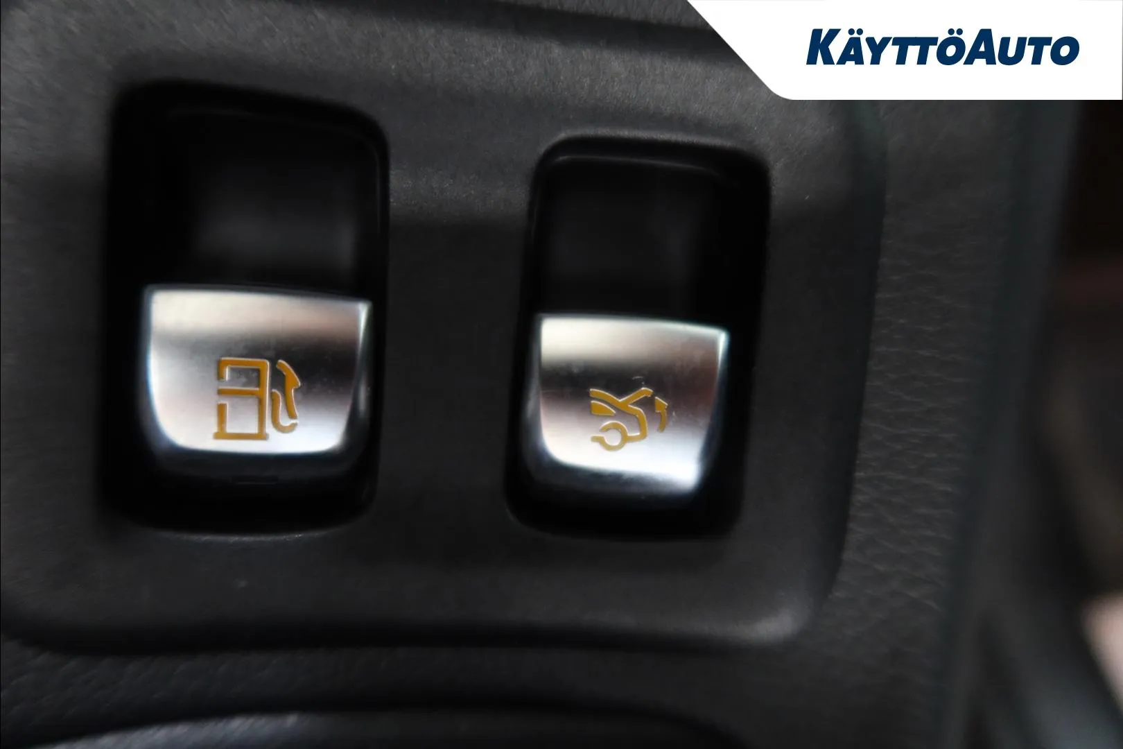 MERCEDES-BENZ C IVZ-410 carousel image