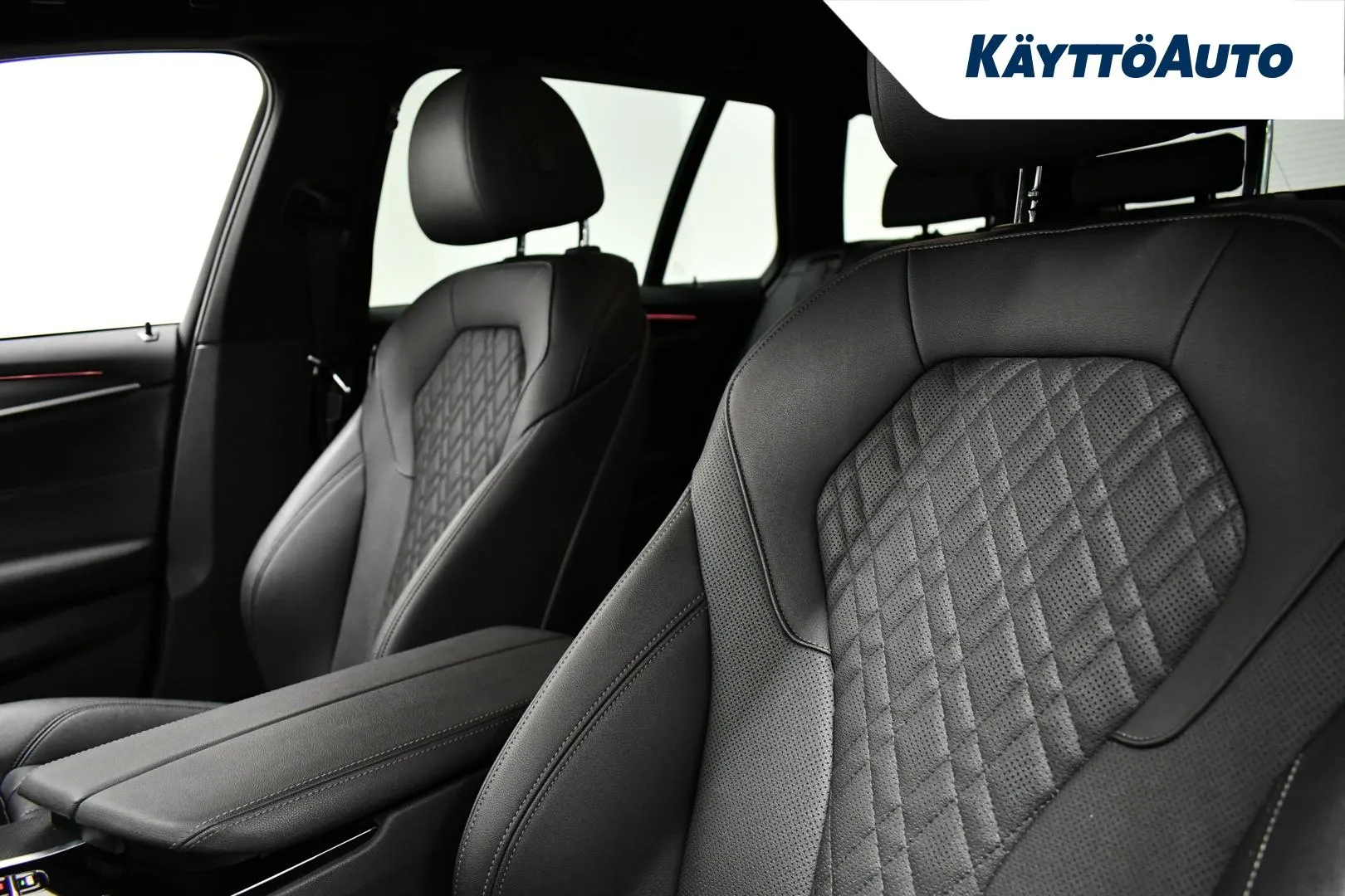 BMW 530 GRN-488 carousel image